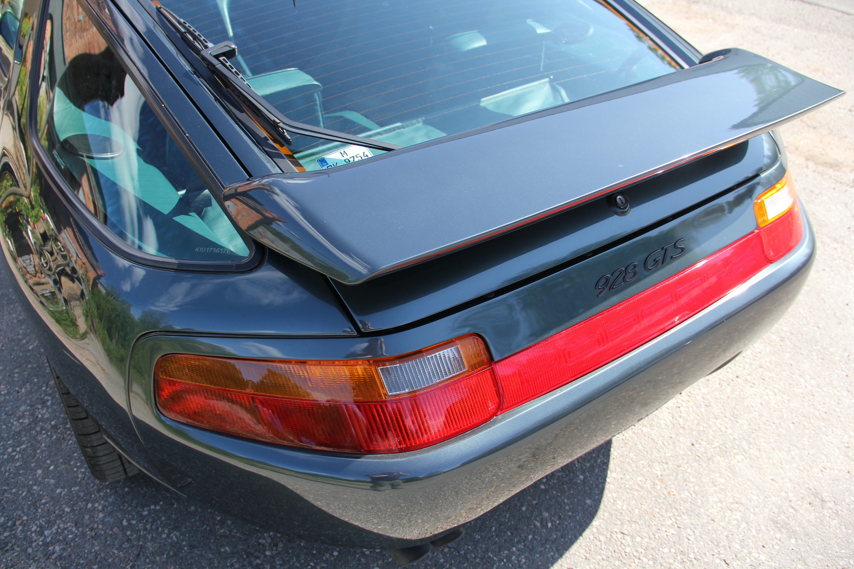 Exterior image of 1994 Porsche 928 GTS