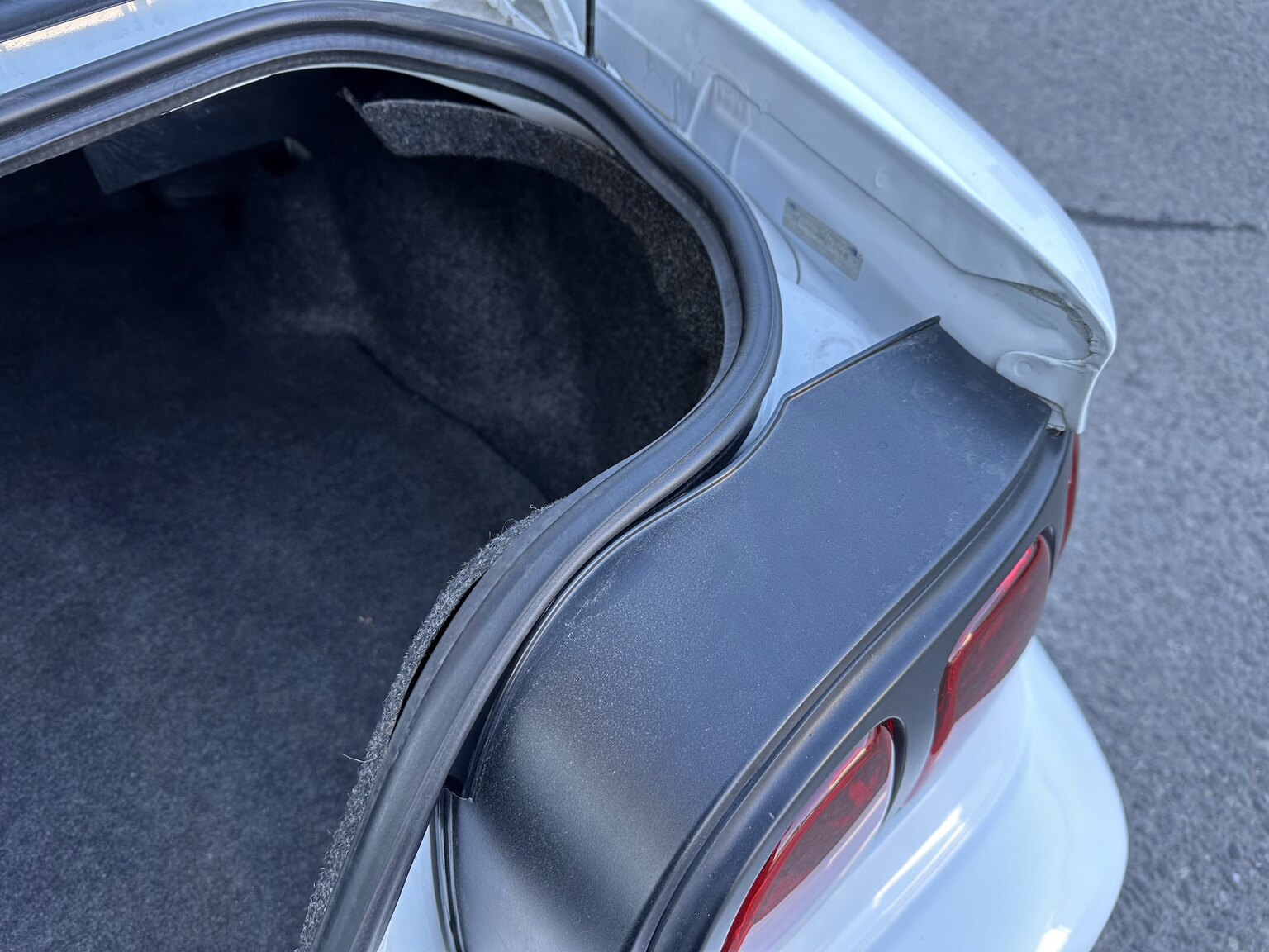 Interior image of 1997 Ford Mustang Saleen S-281 Cobra