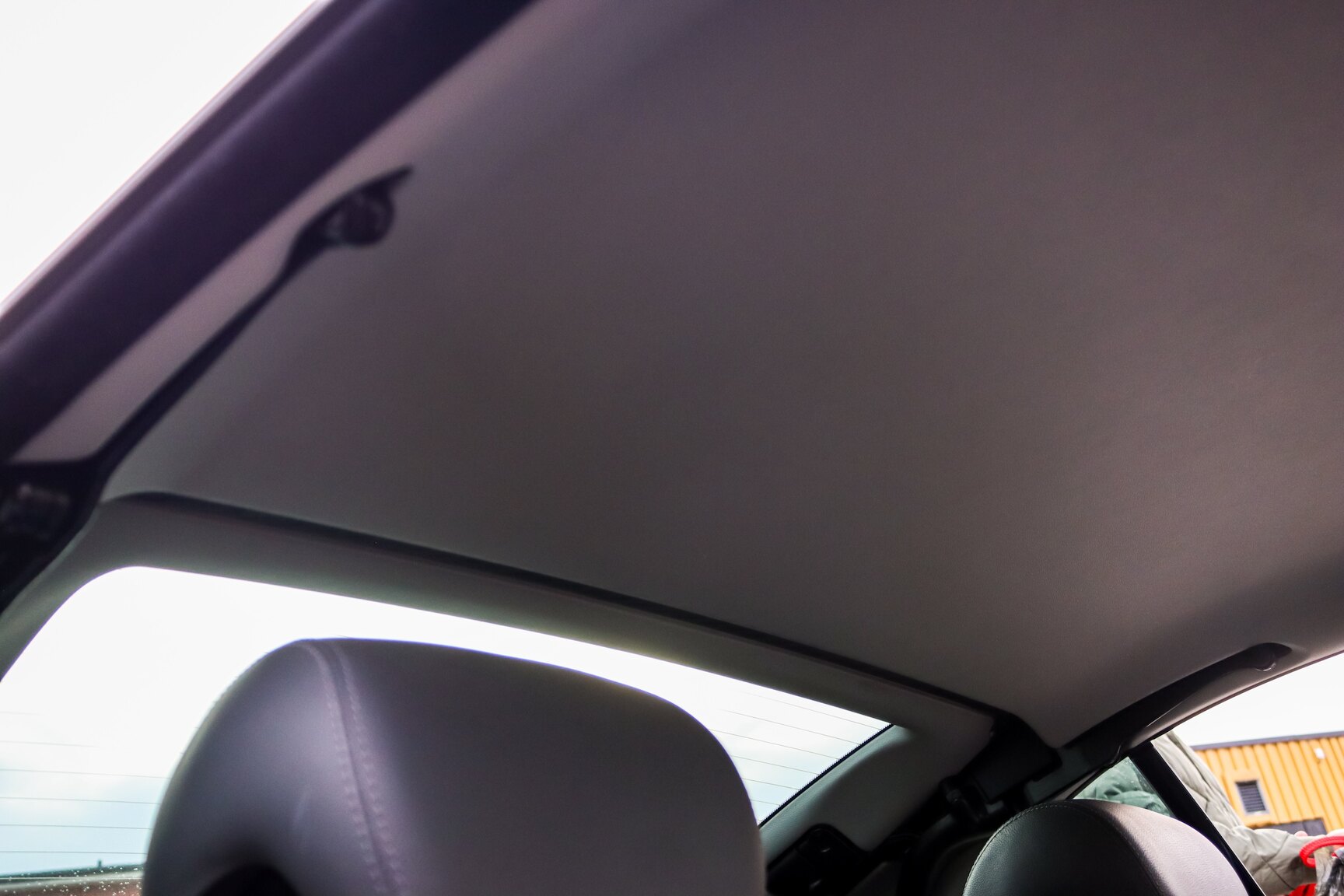 Interior image of 2006 Mercedes-Benz SL 500