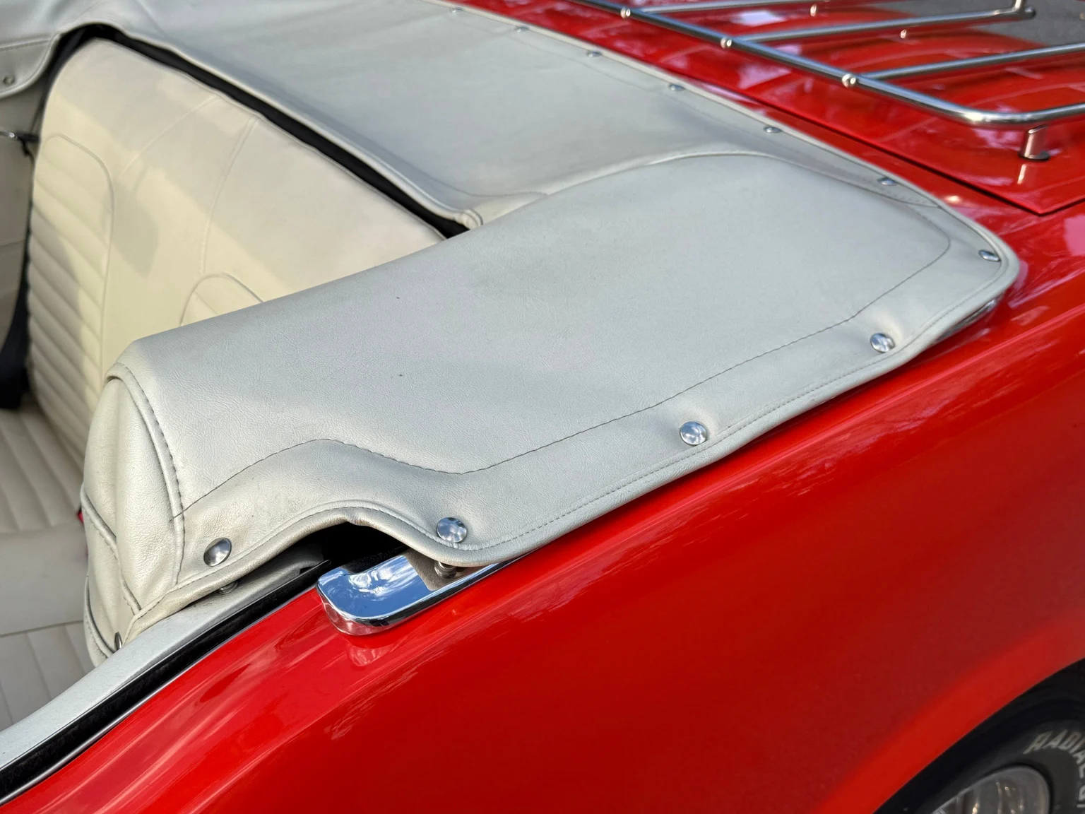 Aussenfoto 1965 Ford Mustang Cabriolet (38)
