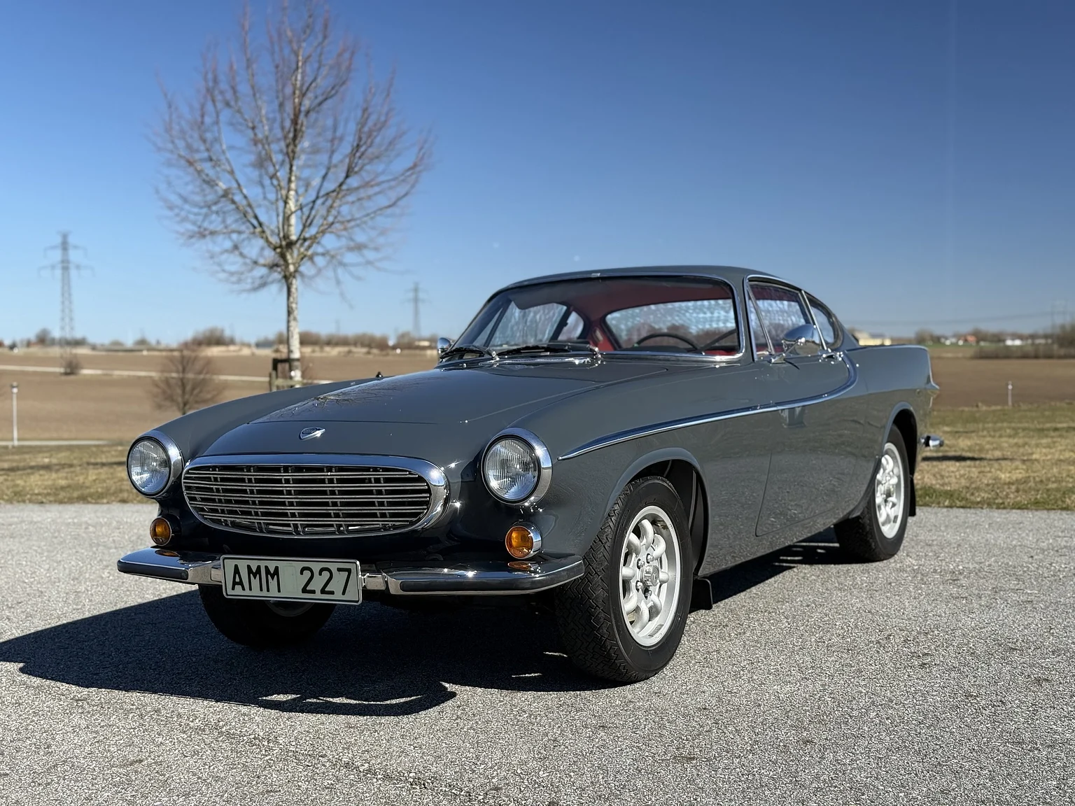 Exteriörbild på 1966 Volvo P 1800S (2)