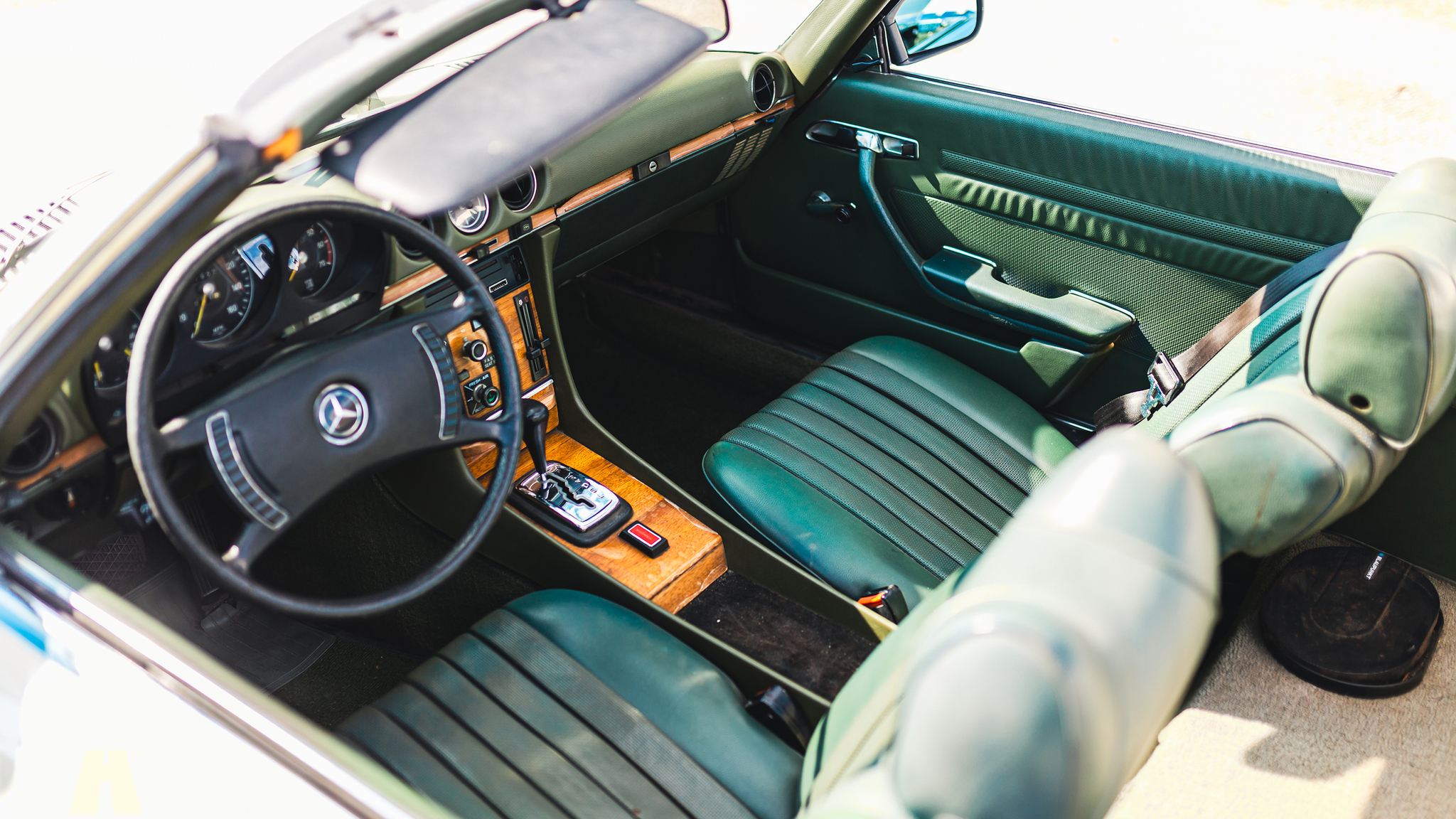 Innenraumfoto von 1972 Mercedes-Benz 350 SL (5)