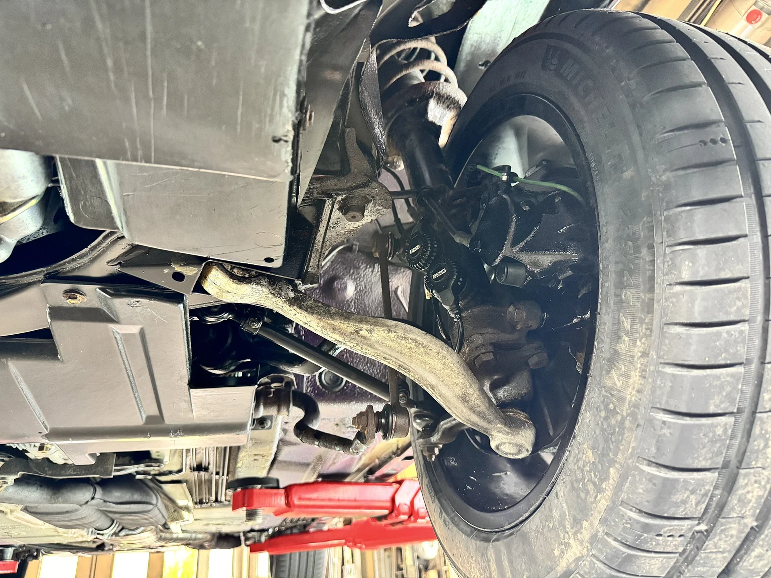 Image of 1993 BMW M5 Touring 3.8 Manual mechanics (33)