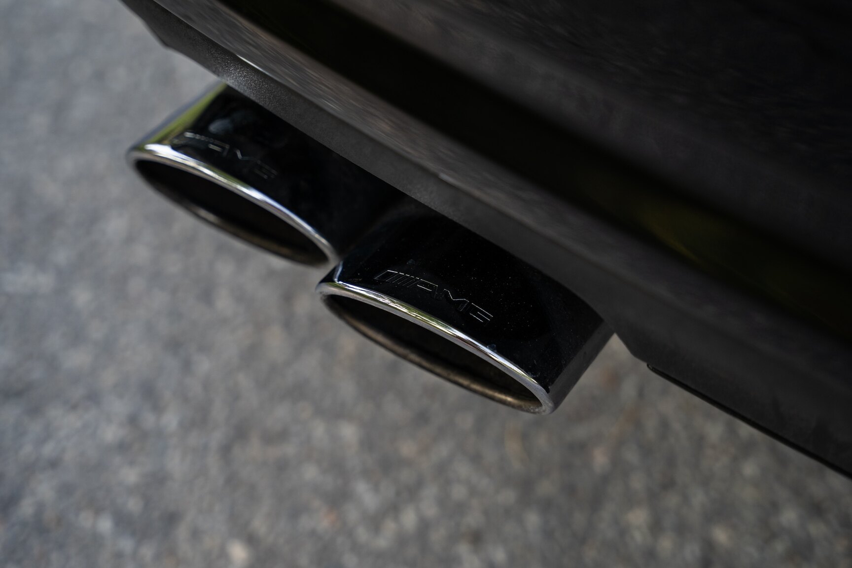 Exterior image of 2009 Mercedes-Benz CLK 550