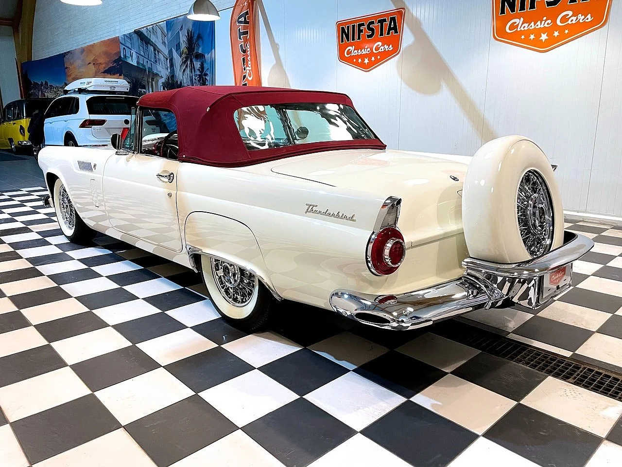 Bild von 1956 Ford Thunderbird (17)