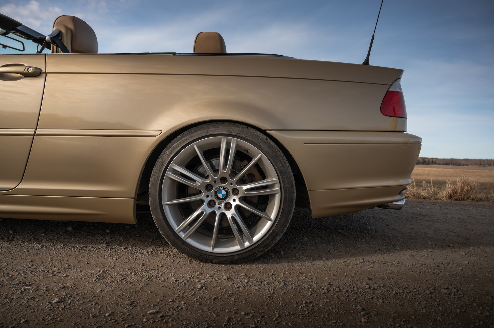 Exteriörbild på 2001 BMW 330Ci