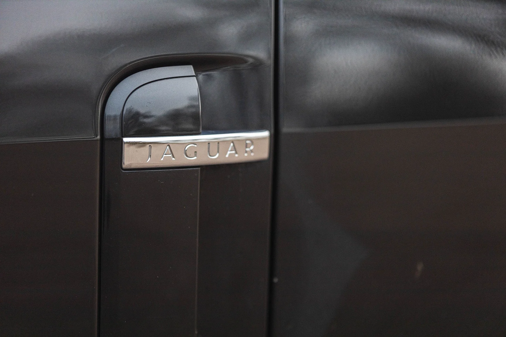 Exteriörbild på 2011 Jaguar XK Cabriolet (33)