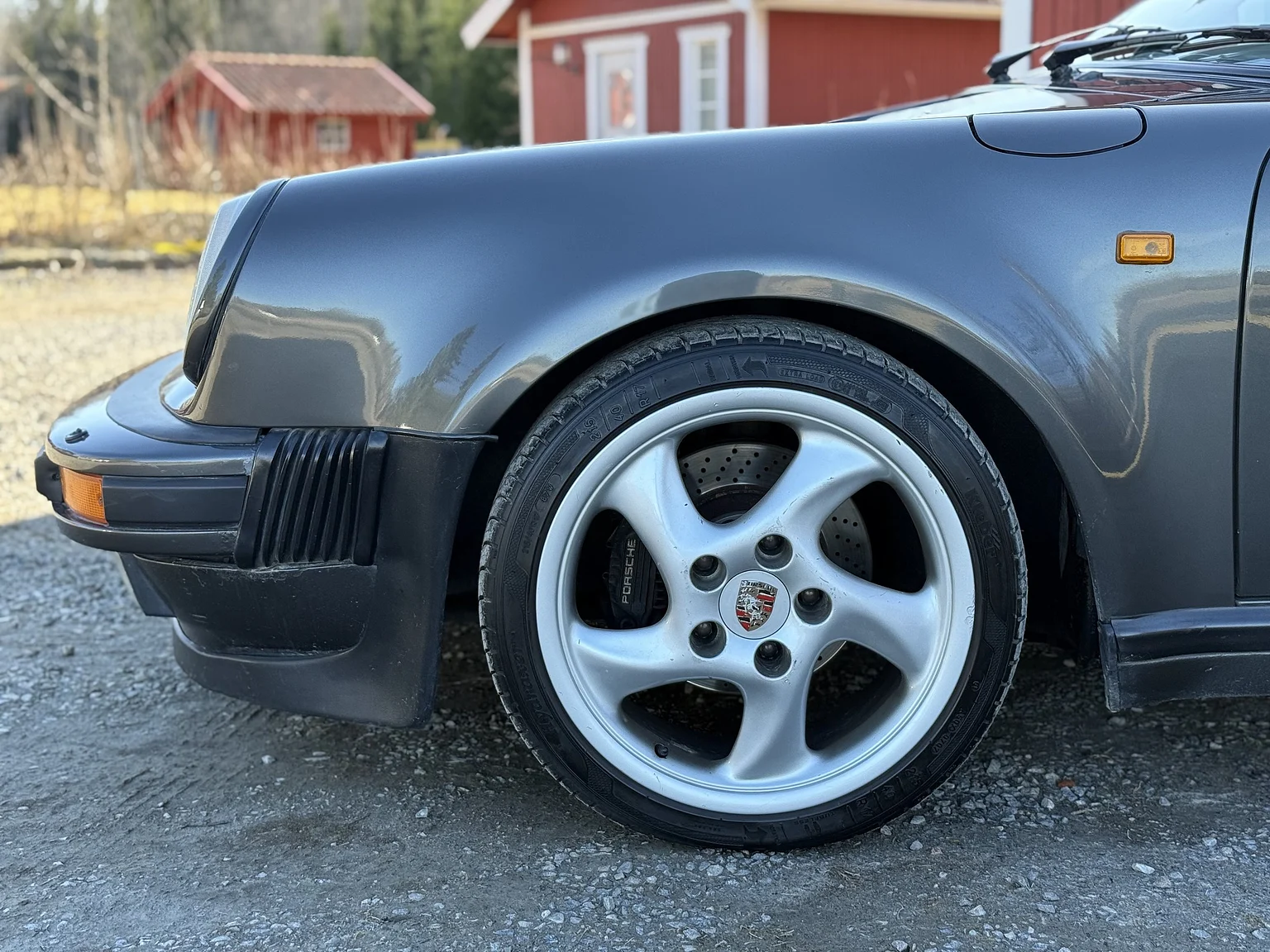 Aussenfoto 1989 Porsche 911 / 930 3.3 Turbo 5-speed (98)