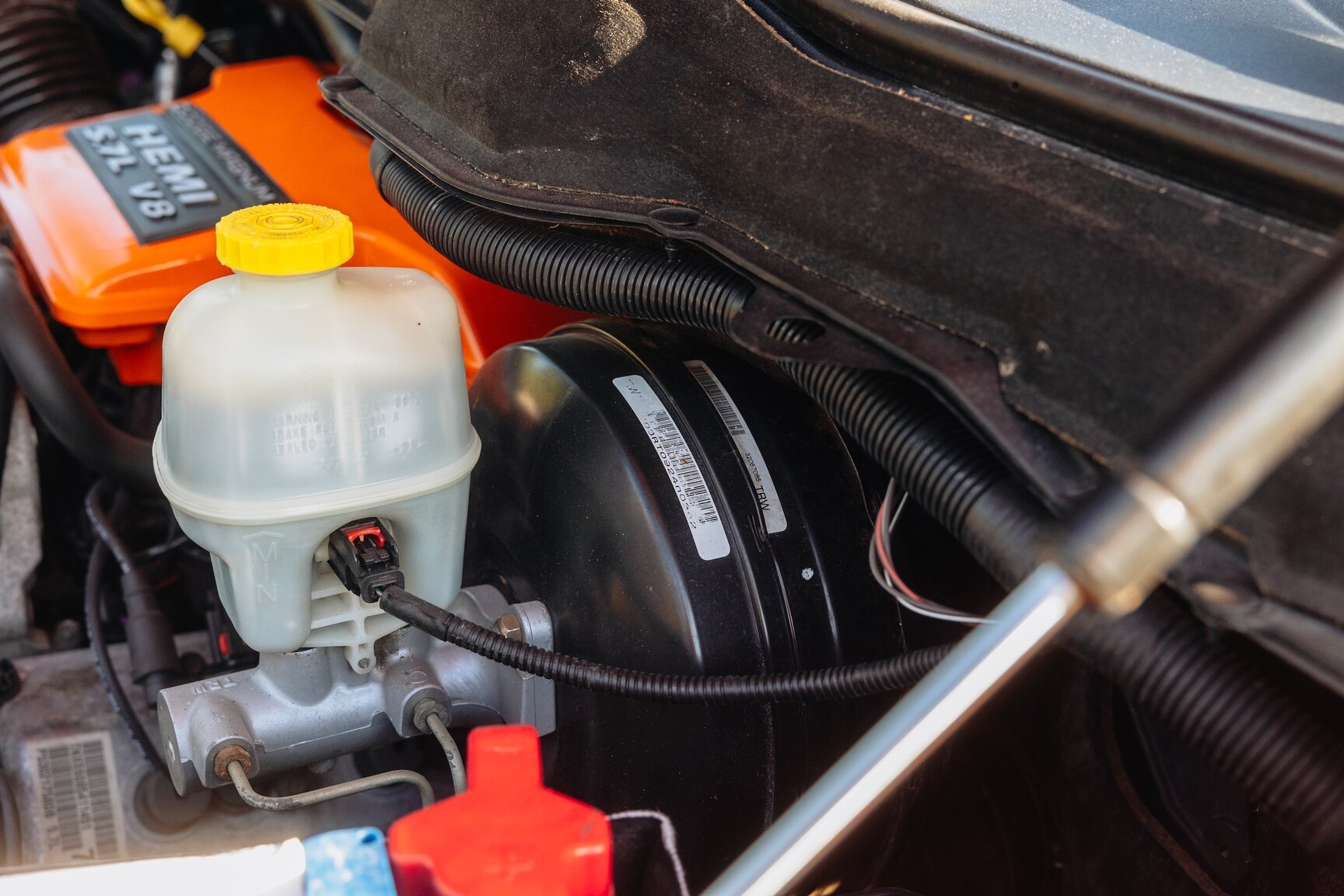 Image of 2004 Dodge Ram HEMI GTX  mechanics