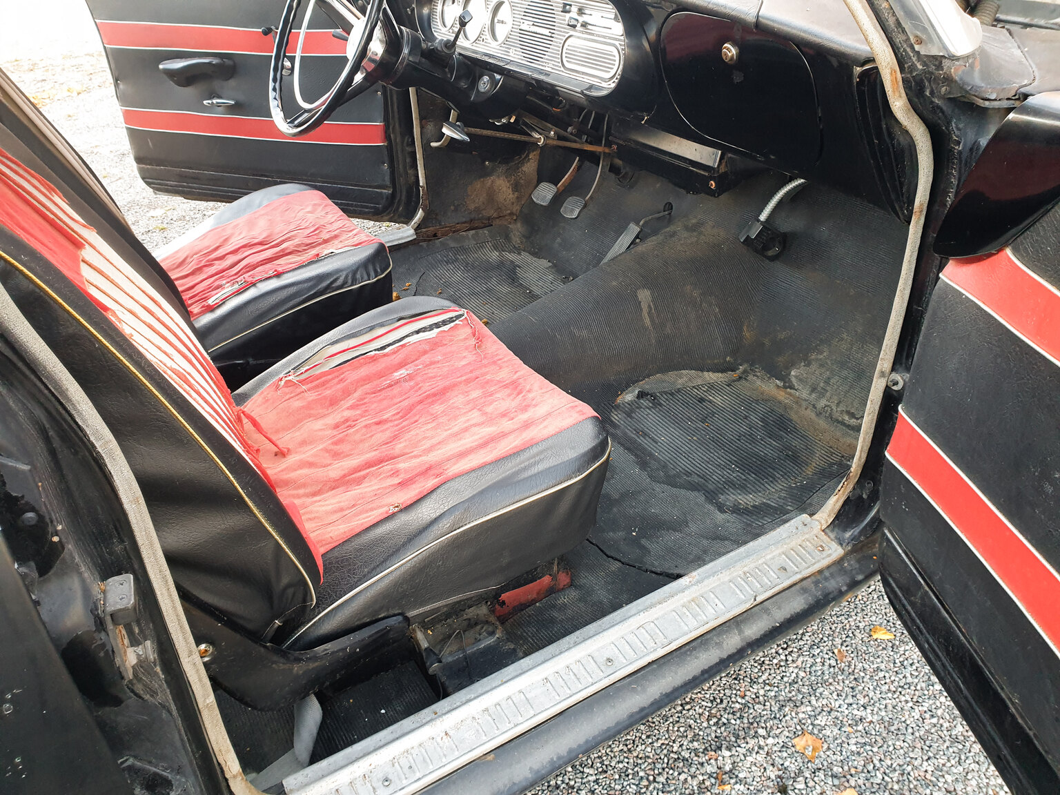 Interior image of 1964 Ford Taunus 17 M Super