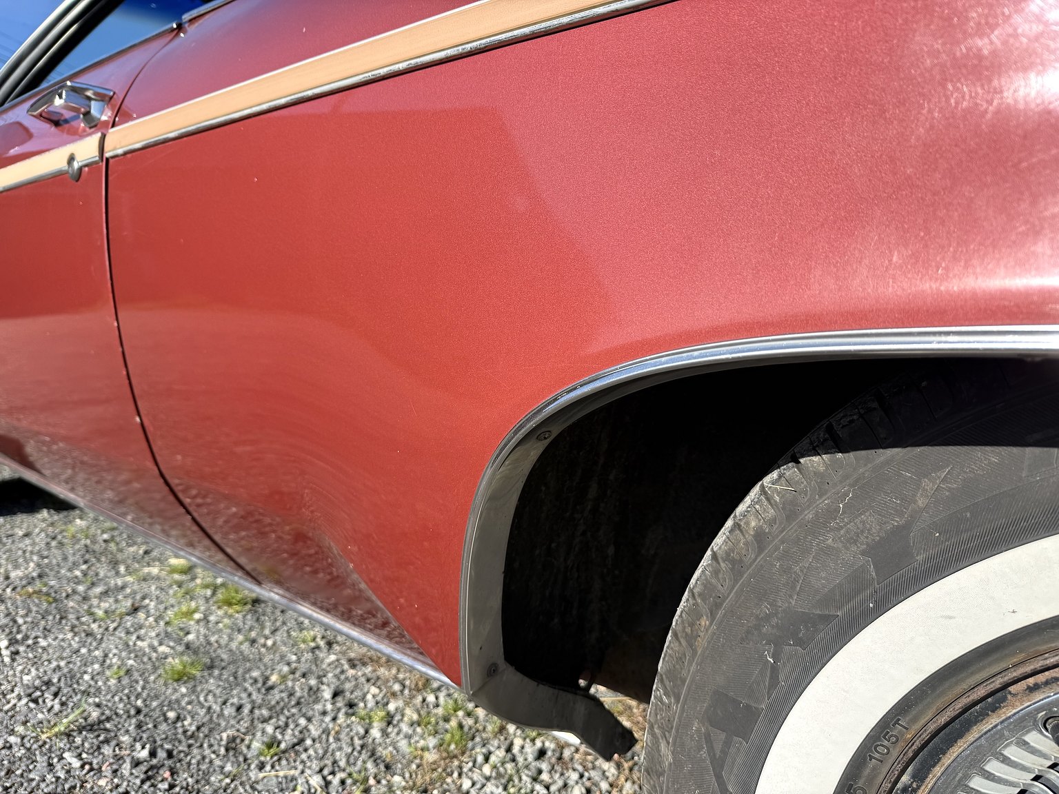 Exteriörbild på 1975 Oldsmobile Delta 88