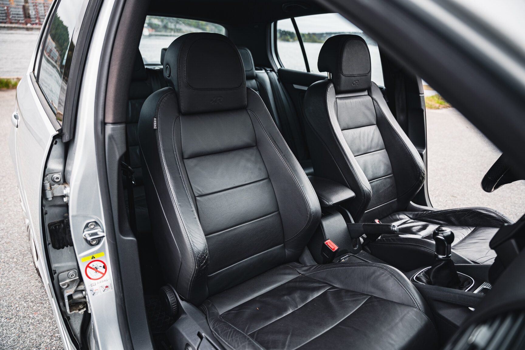 Innenraumfoto von 2007 Volkswagen Golf R32 (6)