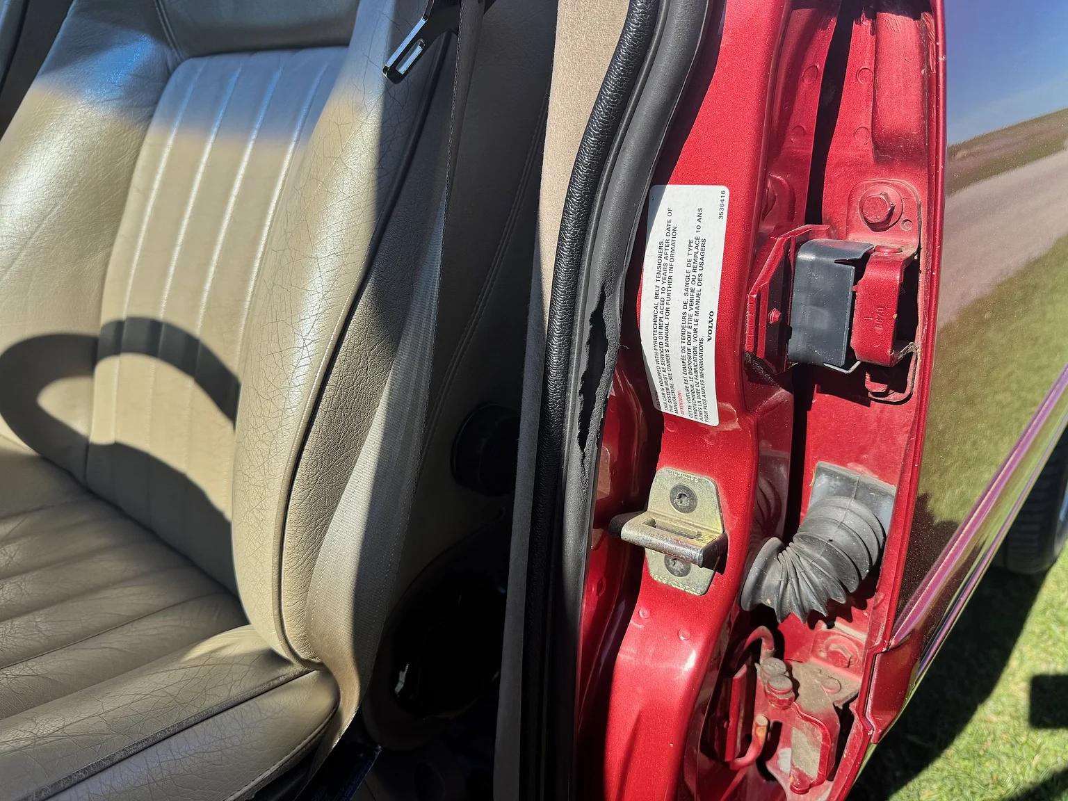 Interior image of 1998 Volvo S90 3.0 (12)