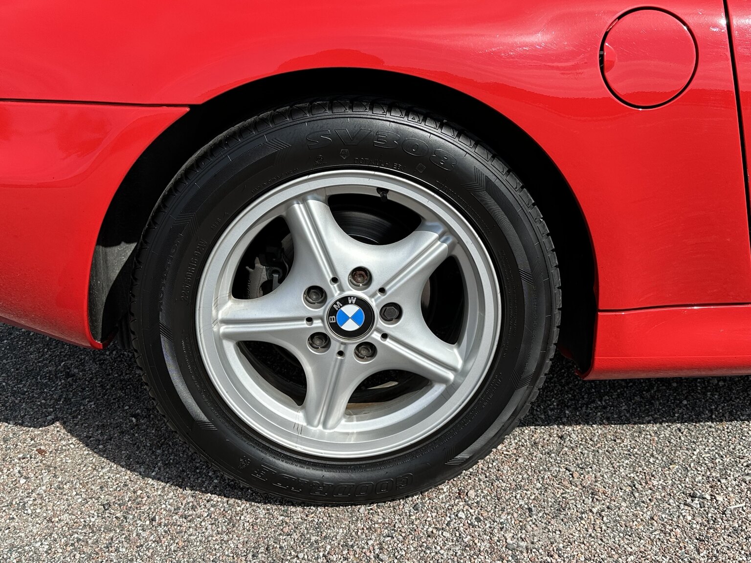 Exteriörbild på 1997 BMW Z3 Roadster