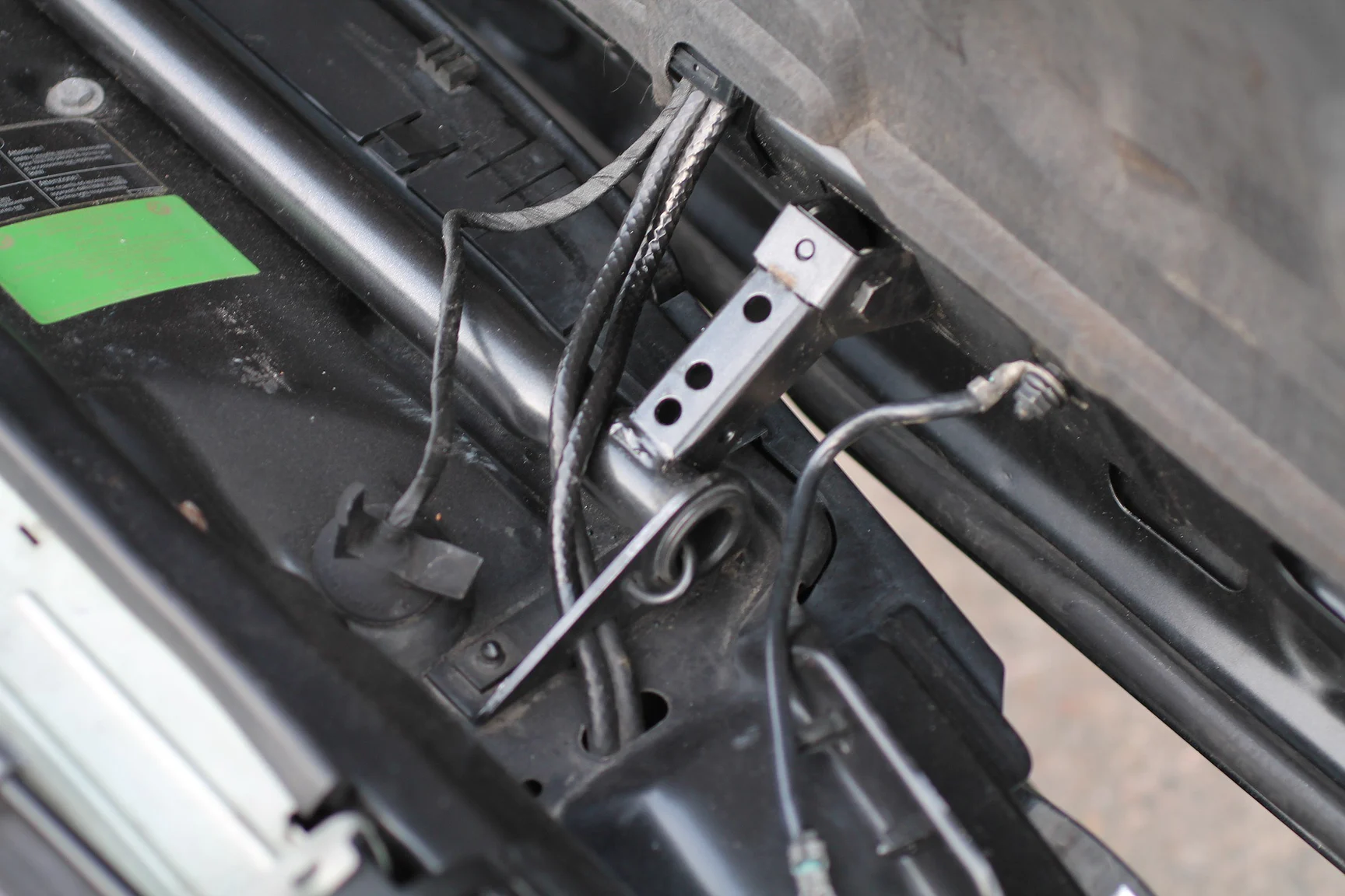 Image of 1993 BMW E34 M5 Touring  (18) mechanics