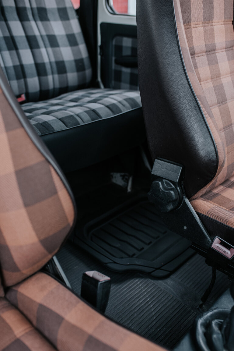 Innenraumfoto von 1989 Mercedes-Benz 300 GD