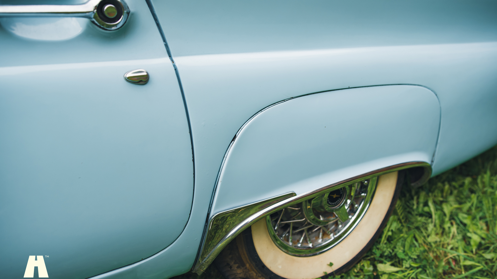 Exterior image of 1957 Ford Thunderbird D-Code