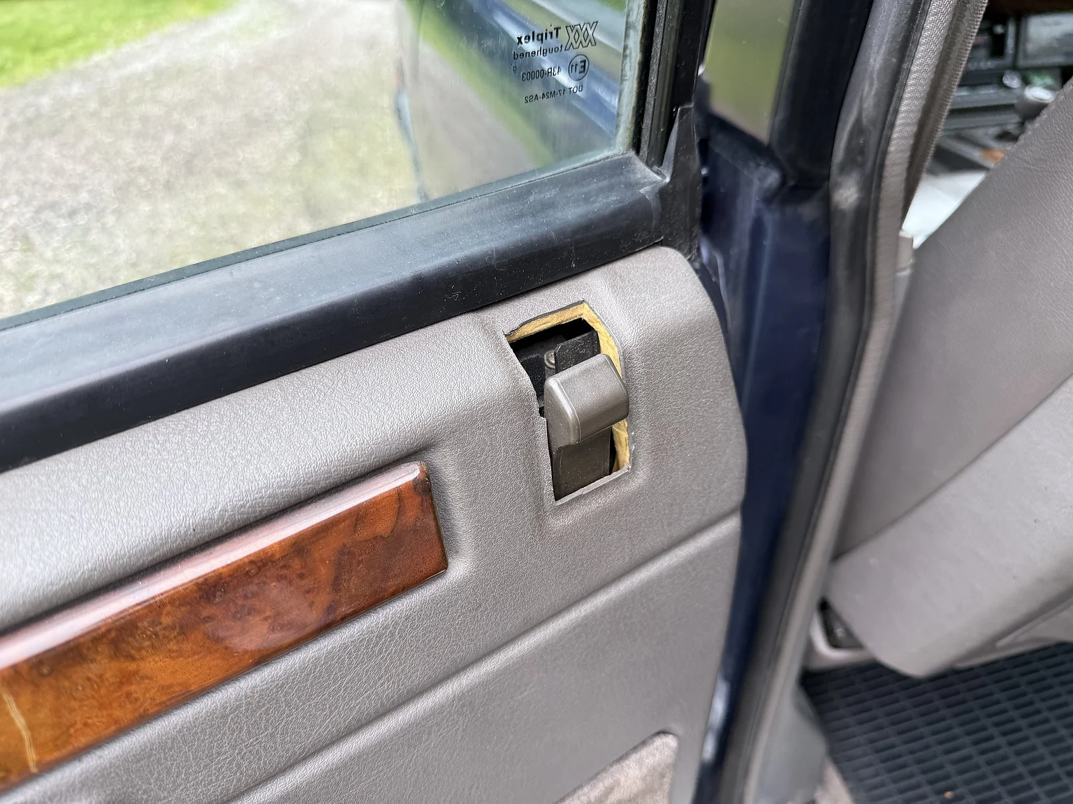 Interior image of 1990 Range Rover Vogue SE 3.9 (37)
