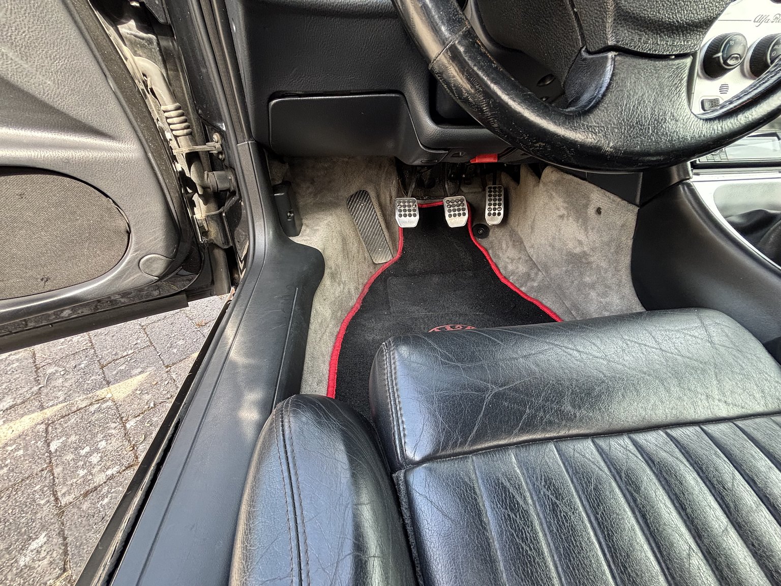 Interior image of 2000 Alfa Romeo Spider 2.0 T.Spark 16V