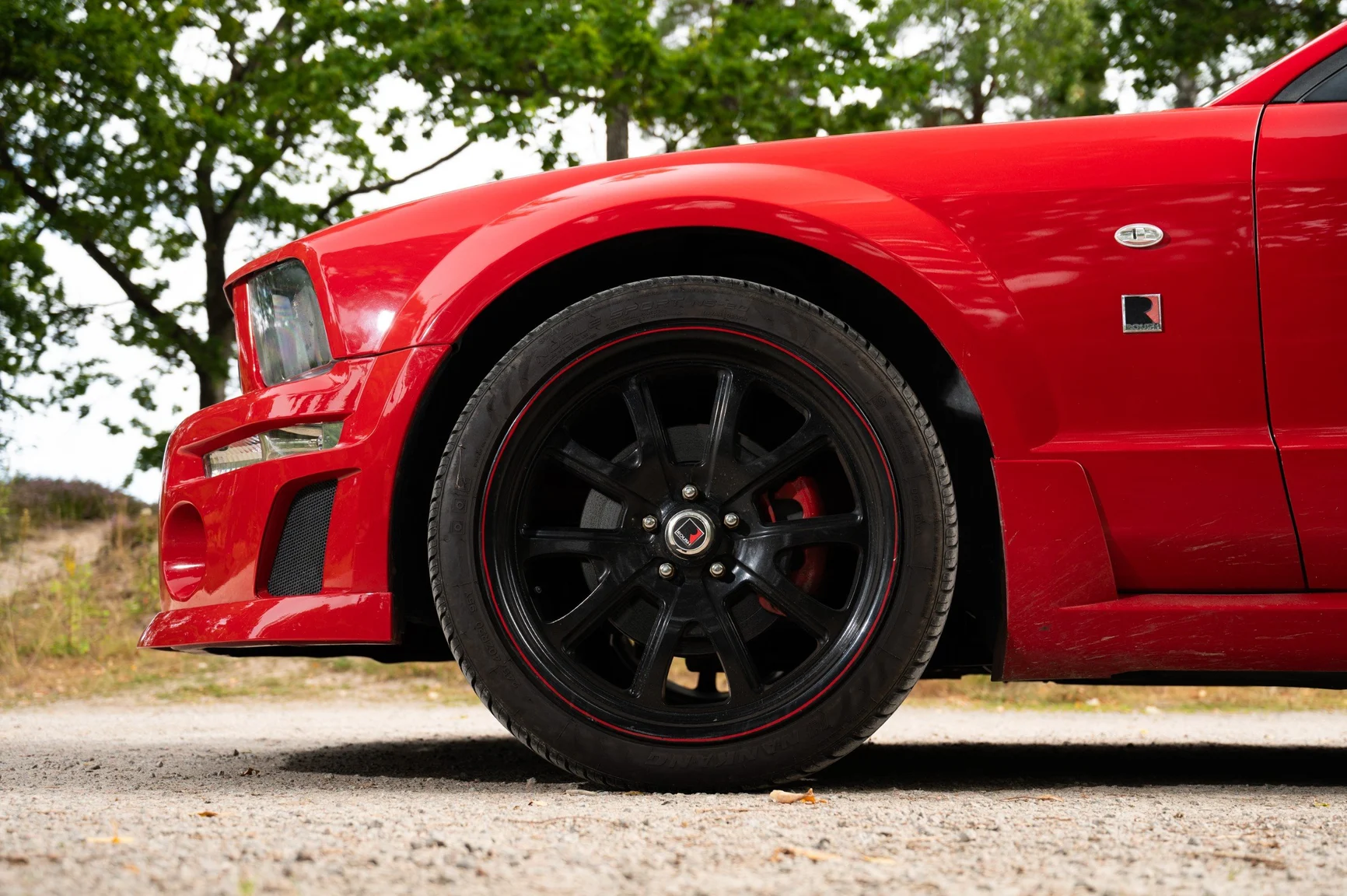 Aussenfoto 2005 Ford Mustang GT Roush Stage 2 (14)