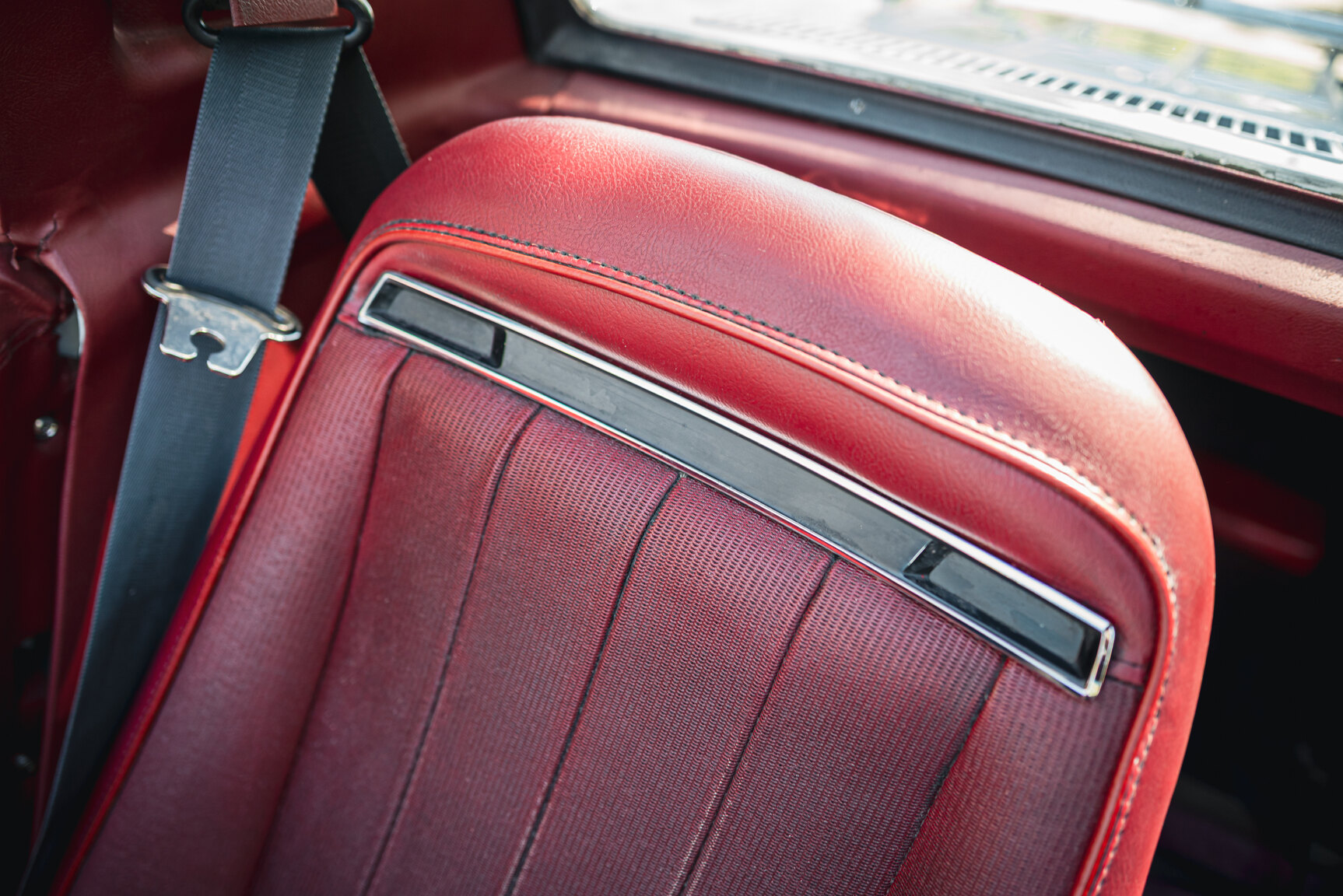 Interior image of 1975 Chevrolet Corvette Stingray (18)