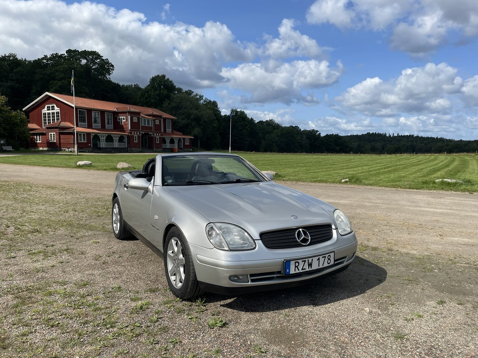 Exteriörbild på 1998 1998 MERCEDES BENZ SLK 230 