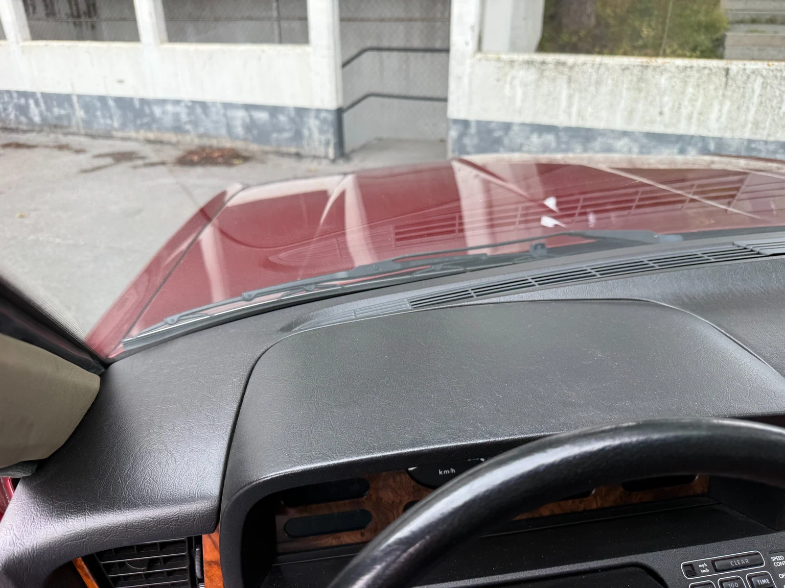 Interior image of 1988 Daimler Six (23)