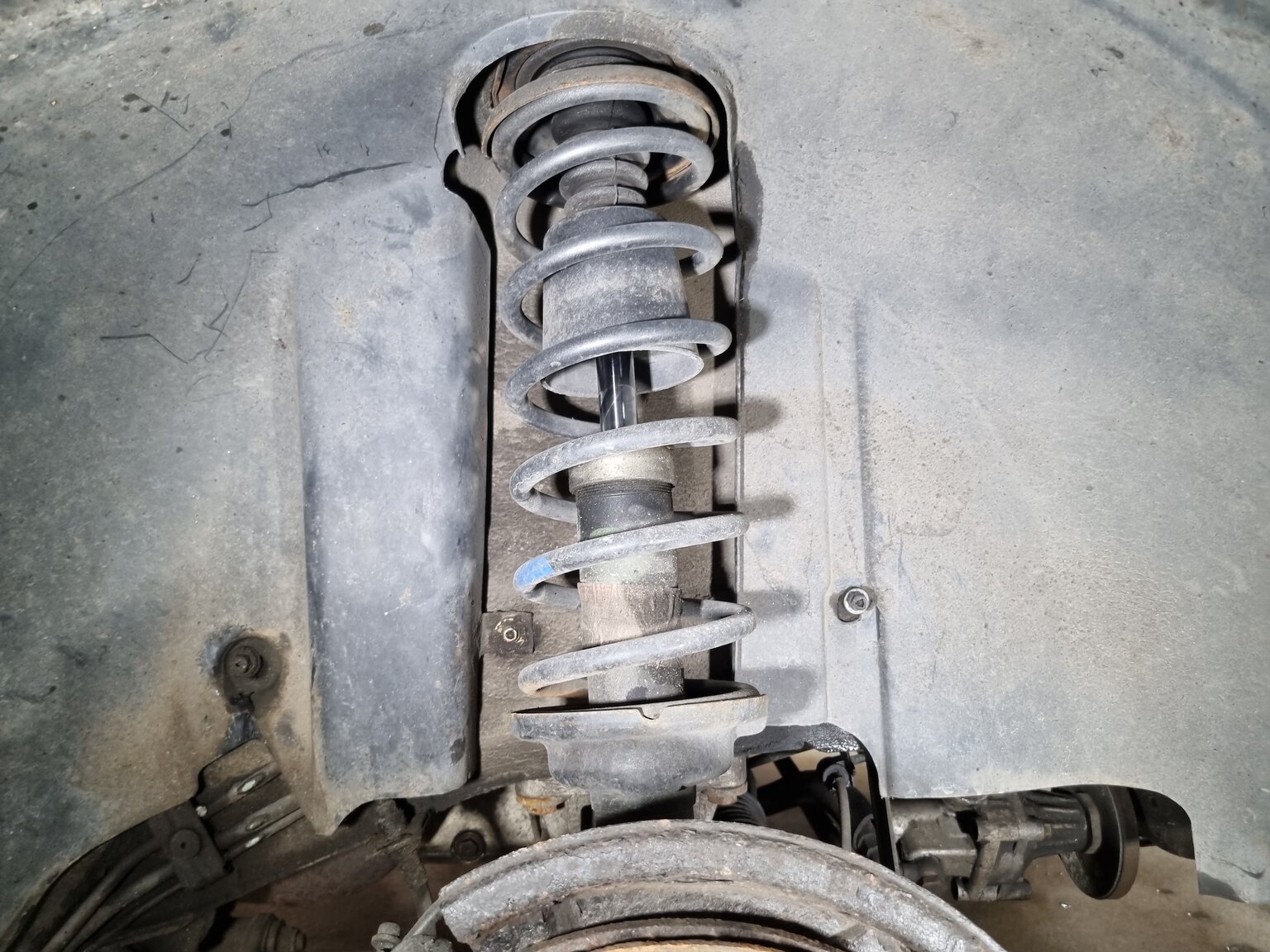 Image of 1985 Porsche 944 "NO RESERVE AUCTION" mechanics