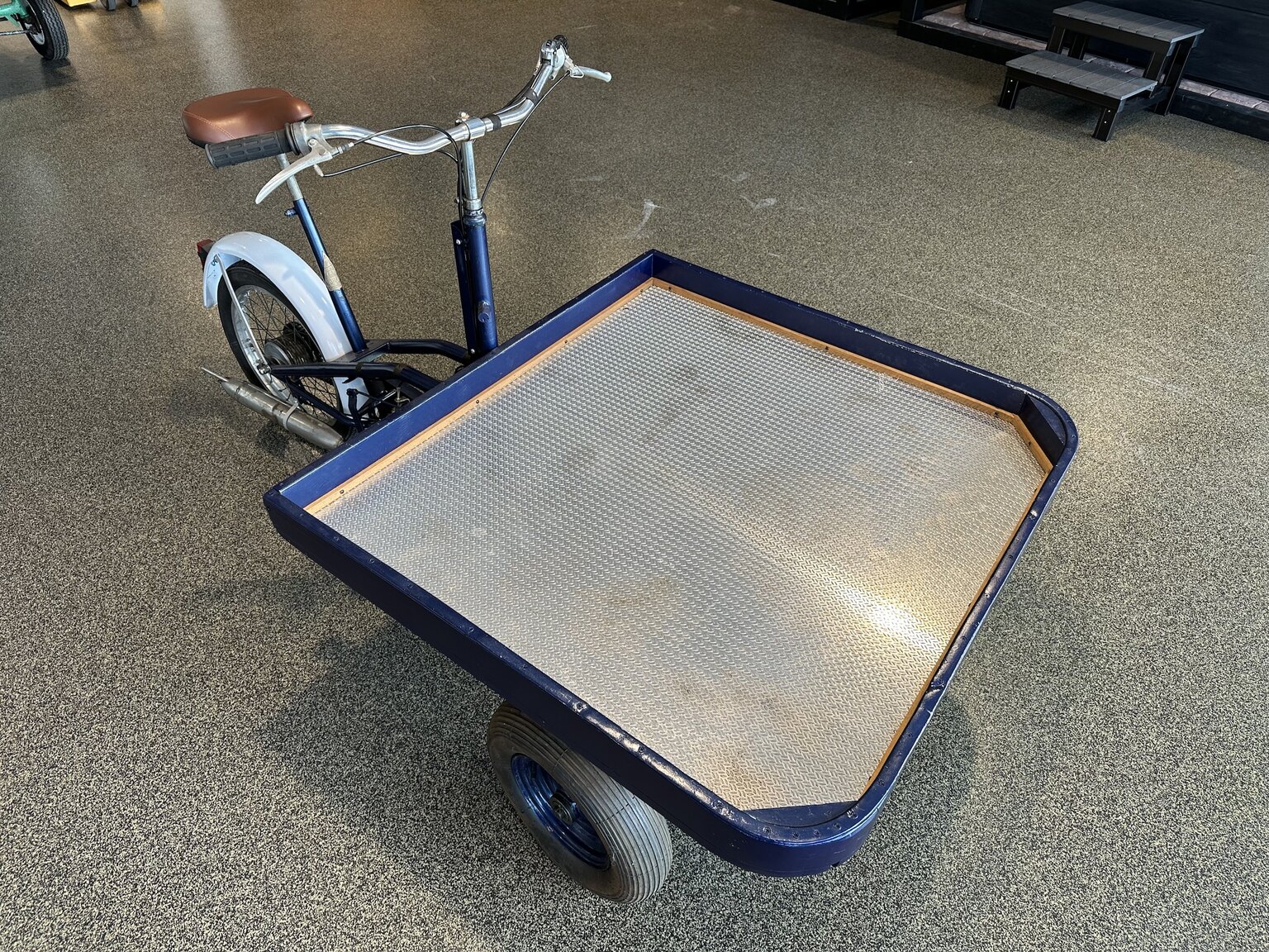 Exterior image of 1959 Monark Flakmoped