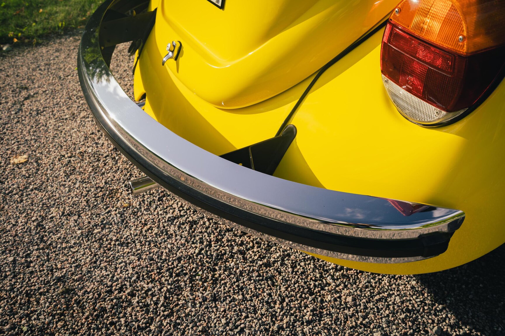 Aussenfoto 1973 Volkswagen Bubbla Karmann 1303 LS (45)