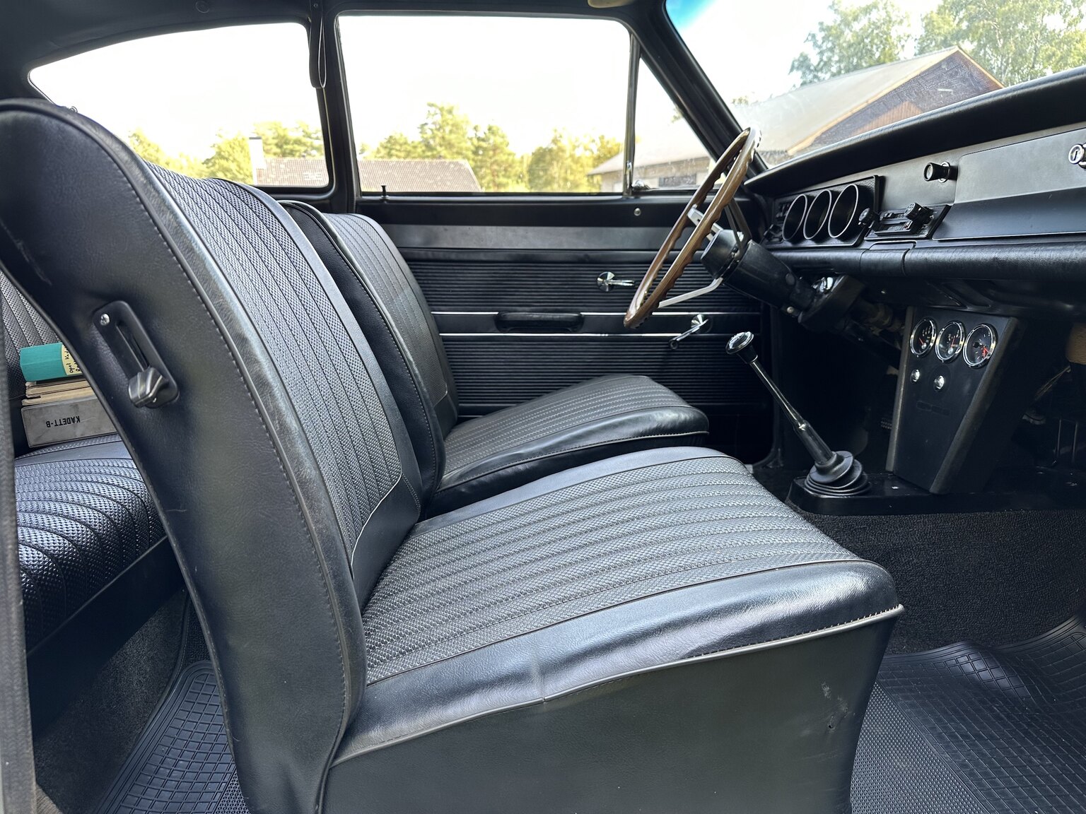 Interiörbild 1967 Opel Kadett B Rallye