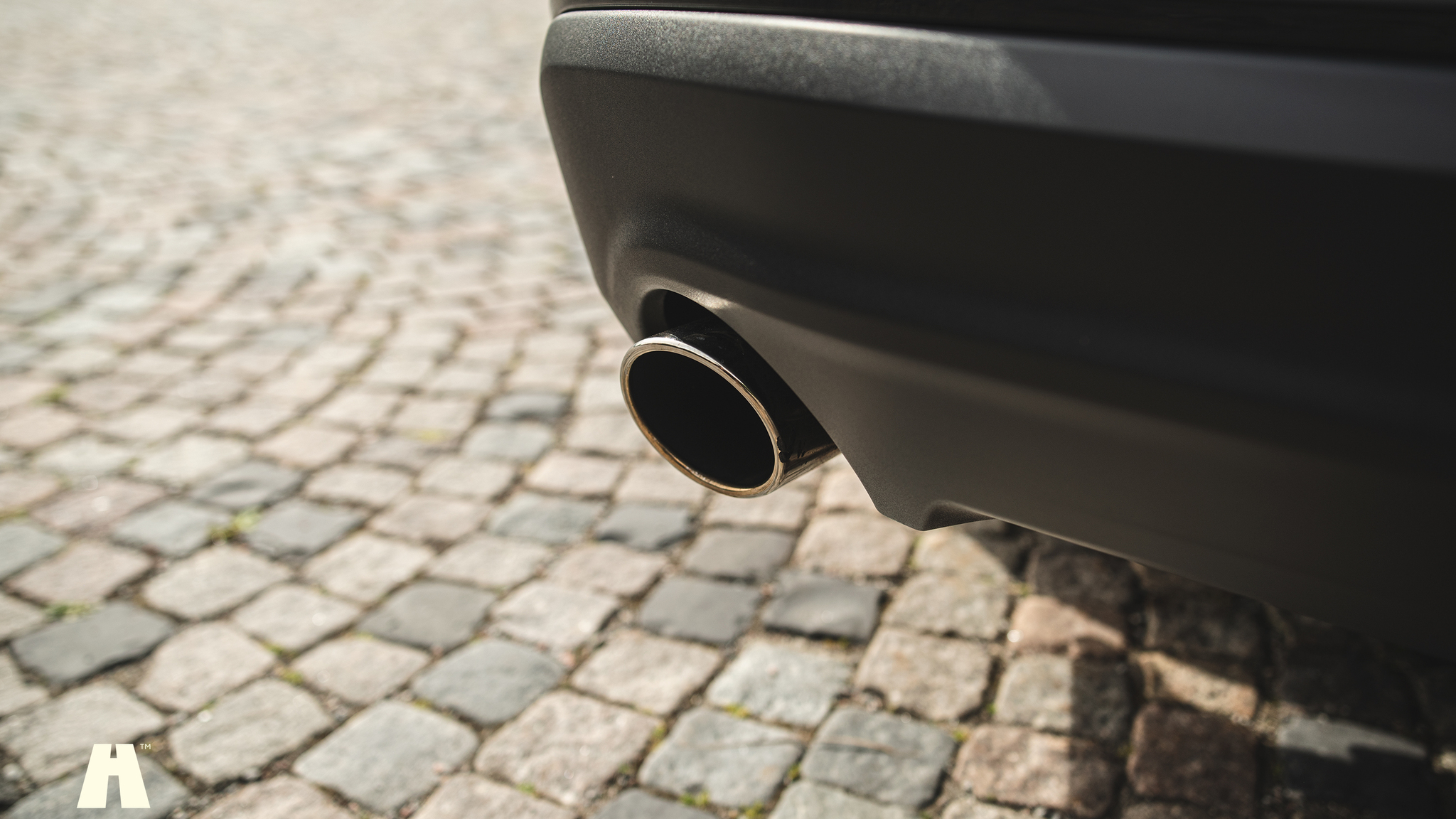 Exterior image of 2010 Ford Mustang GT 