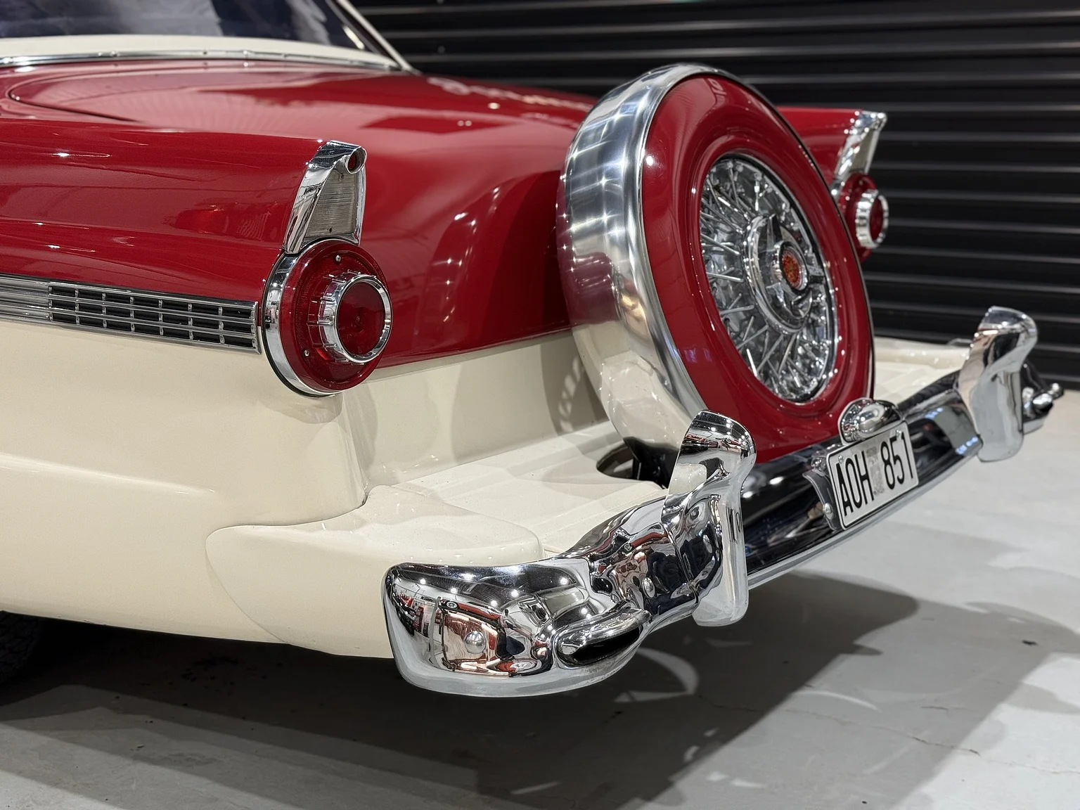 Aussenfoto 1956 Ford Fairlane Sunliner V8 5.1 (94)