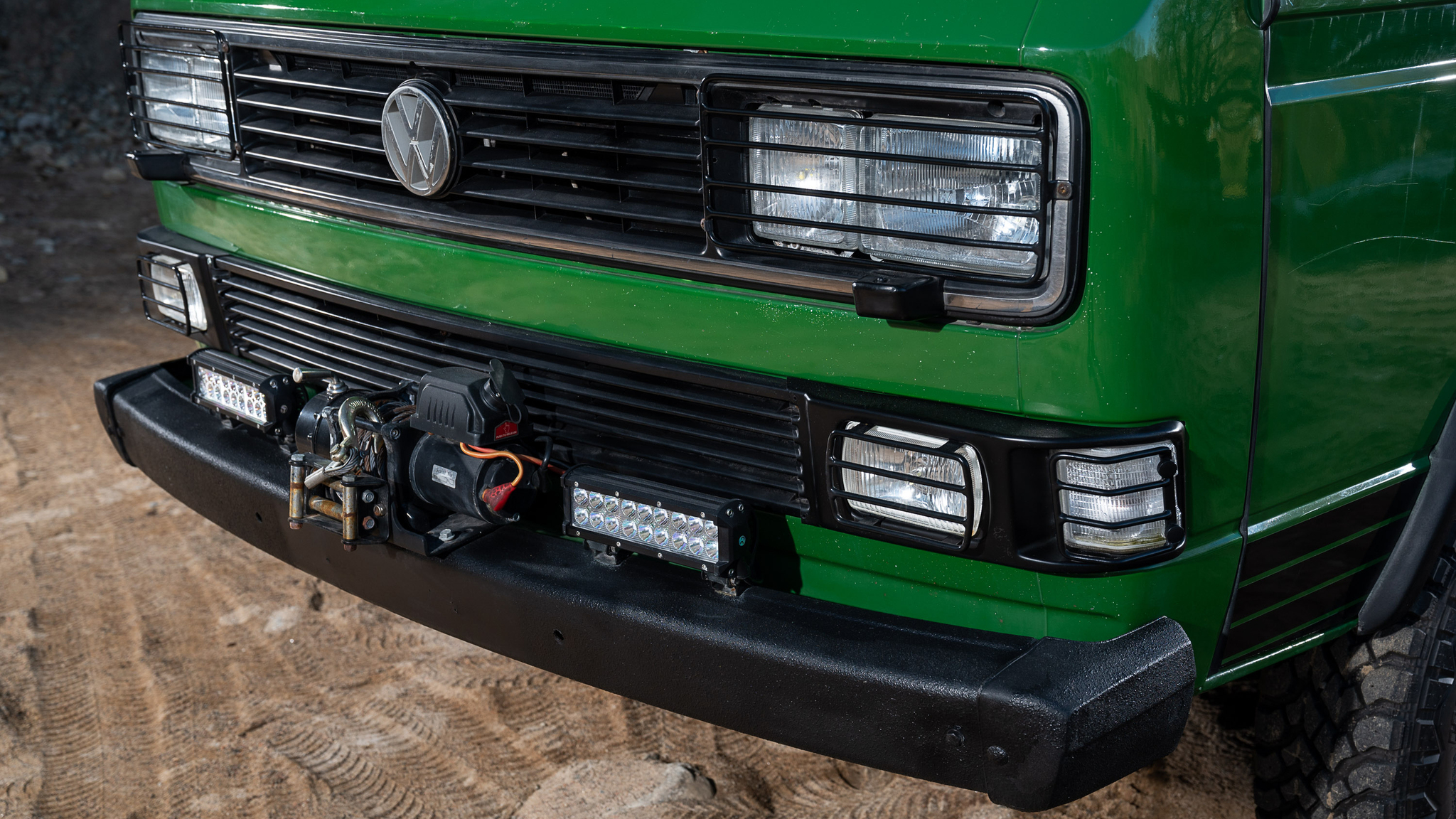 Exterior image of 1992 Volkswagen T3 Kombi Syncro 16" Westfalia