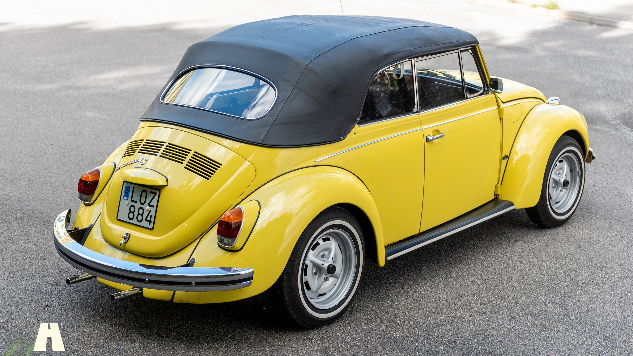 Exteriörbild på 1972 Volkswagen beetle cabriolet 1302 LS