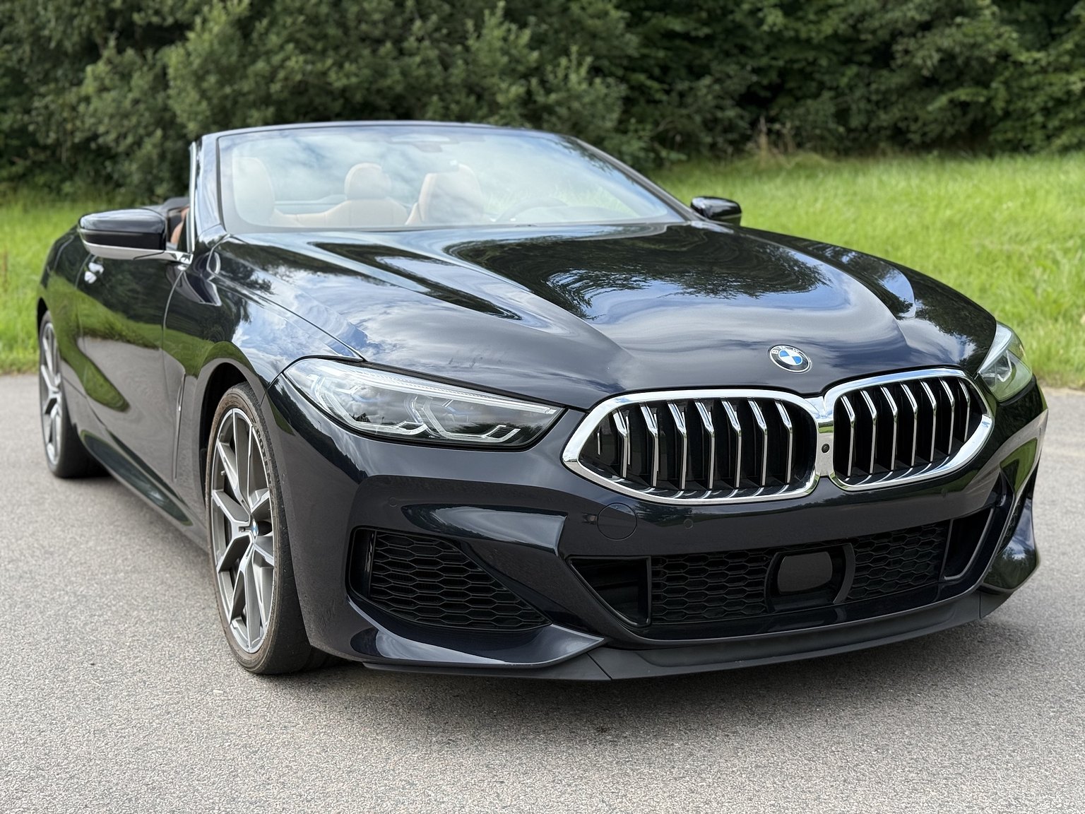 Exterior image of 2019 BMW M850i xDrive Convertible Steptronic