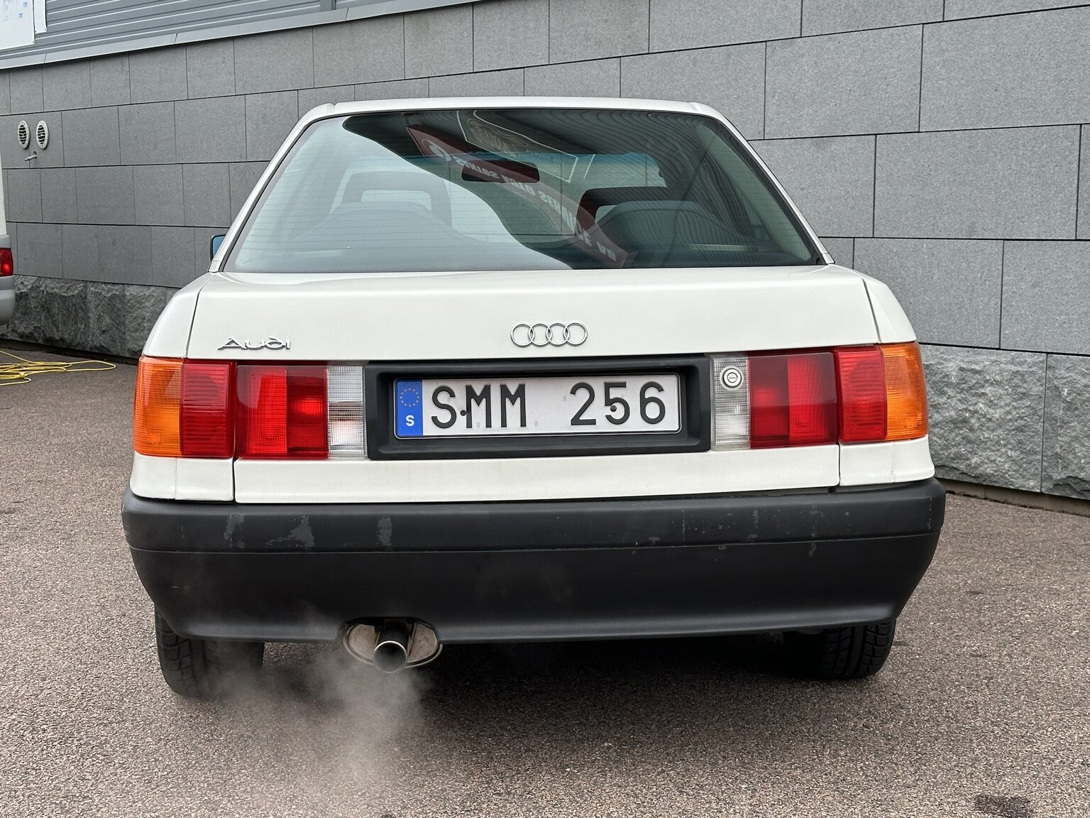 Exterior image of 1988 Audi 80 (43)