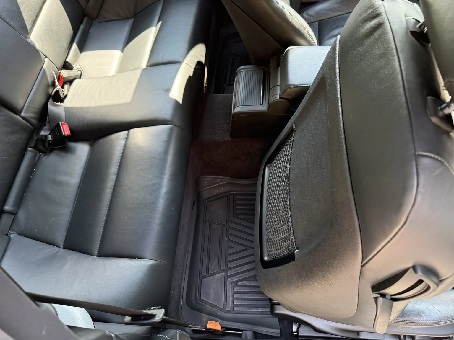 Interior image of 2004 BMW M3 Coupé (26)