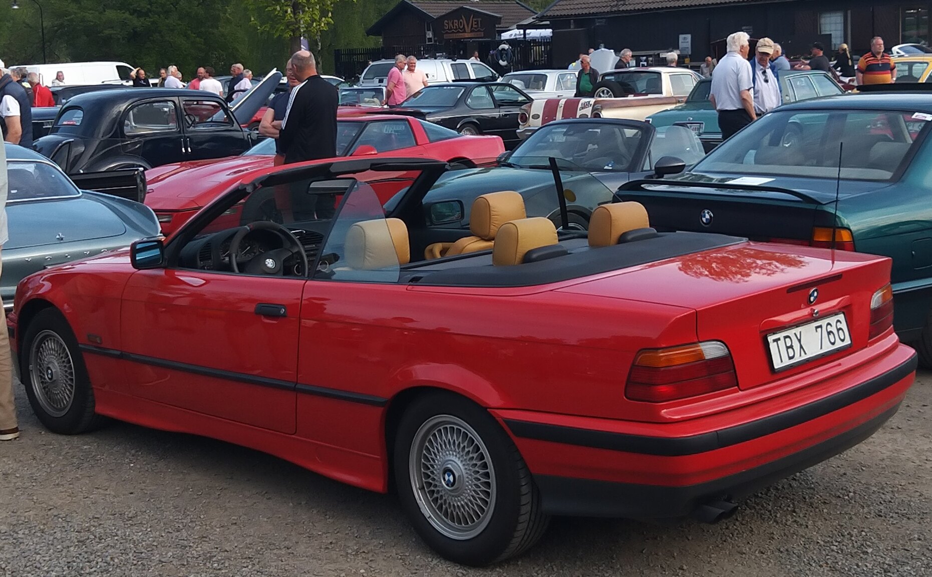 Exteriörbild på 1994 BMW 325iA Convertible