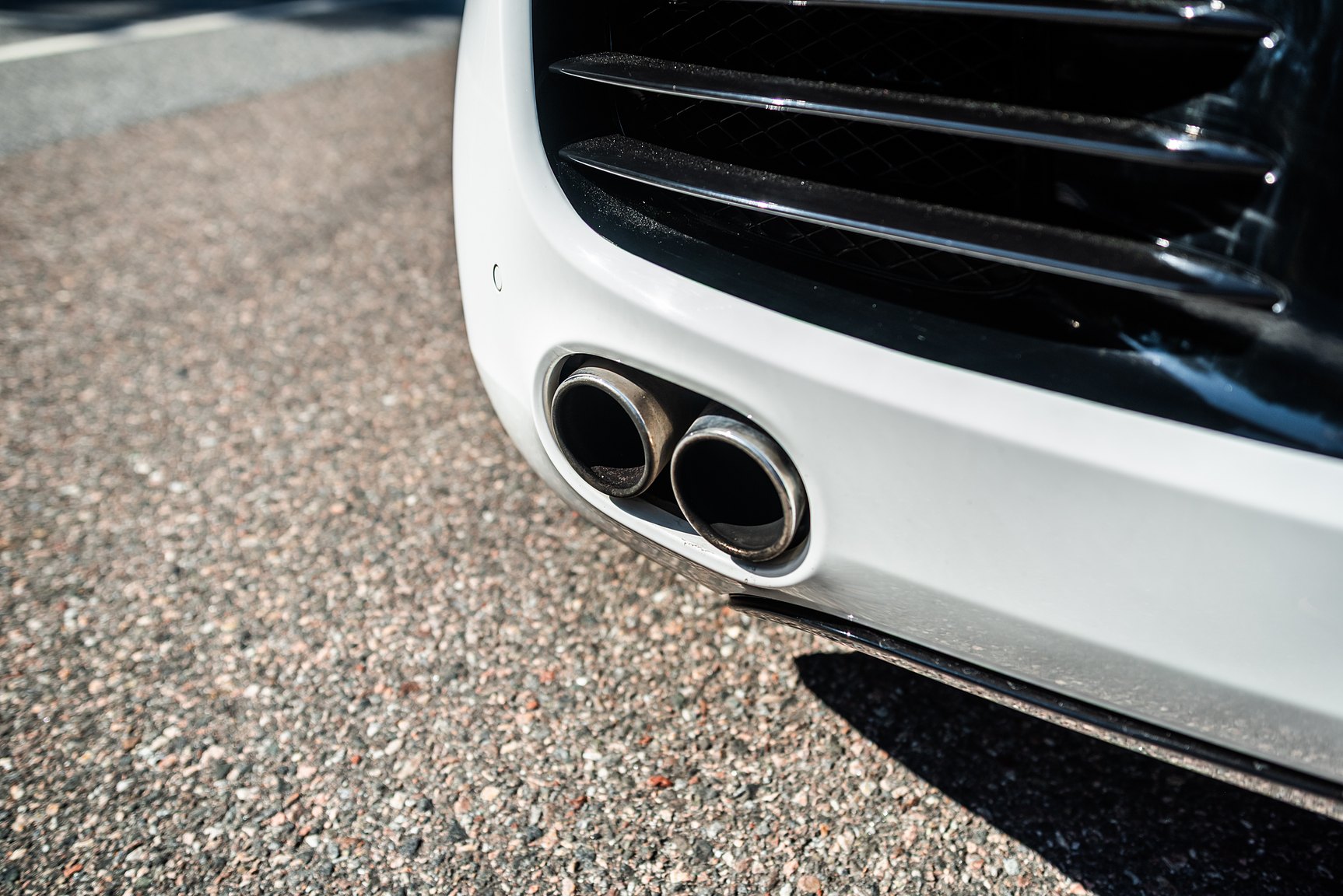 Exterior image of 2008 Audi R8 4.2 V8 Turbo Manuell