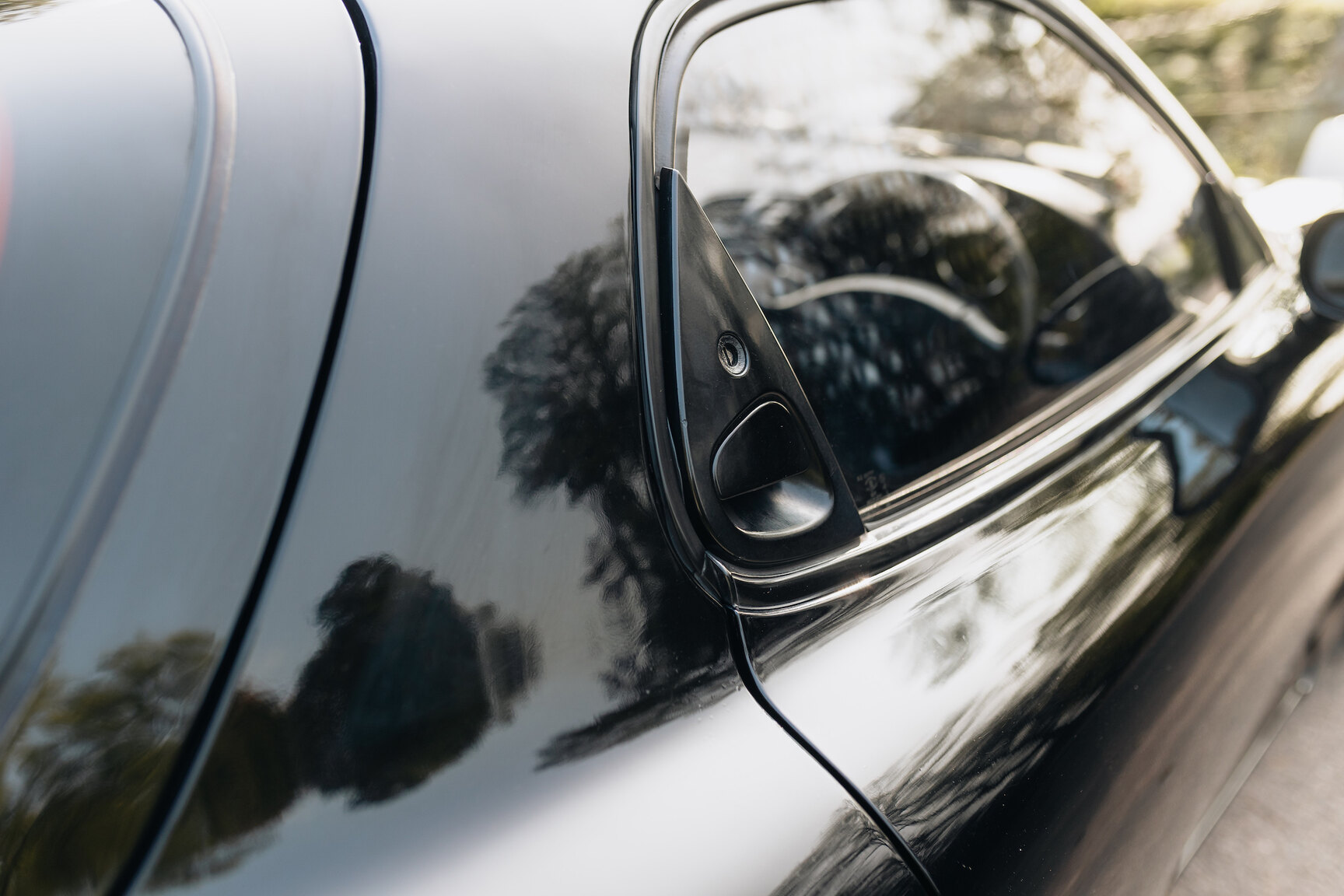 Exteriörbild på 1994 Mazda RX7 (50)