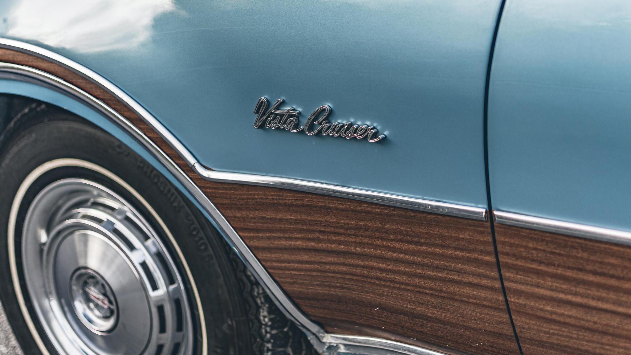 Exterior image of 1968 Oldsmobile Vista Cruiser