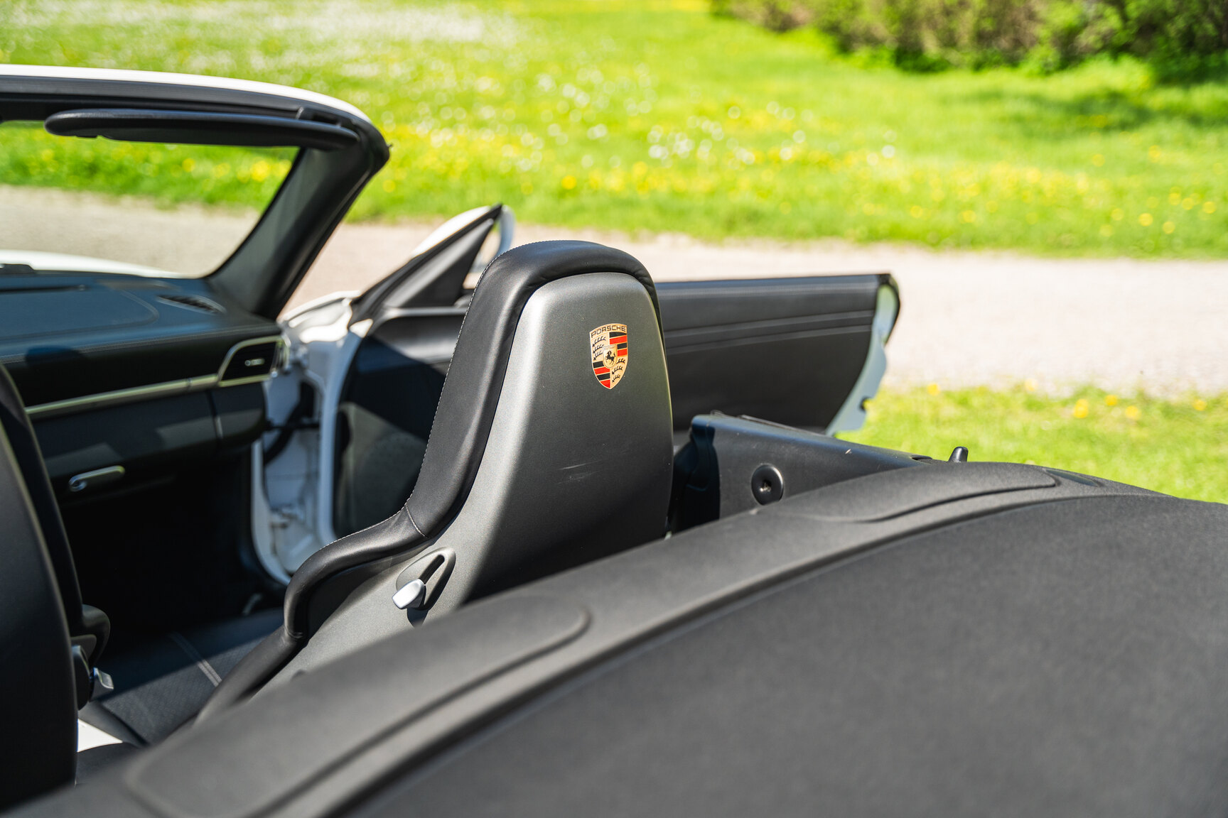 Interior image of 2008 Porsche 911 Turbo Cabriolet (24)
