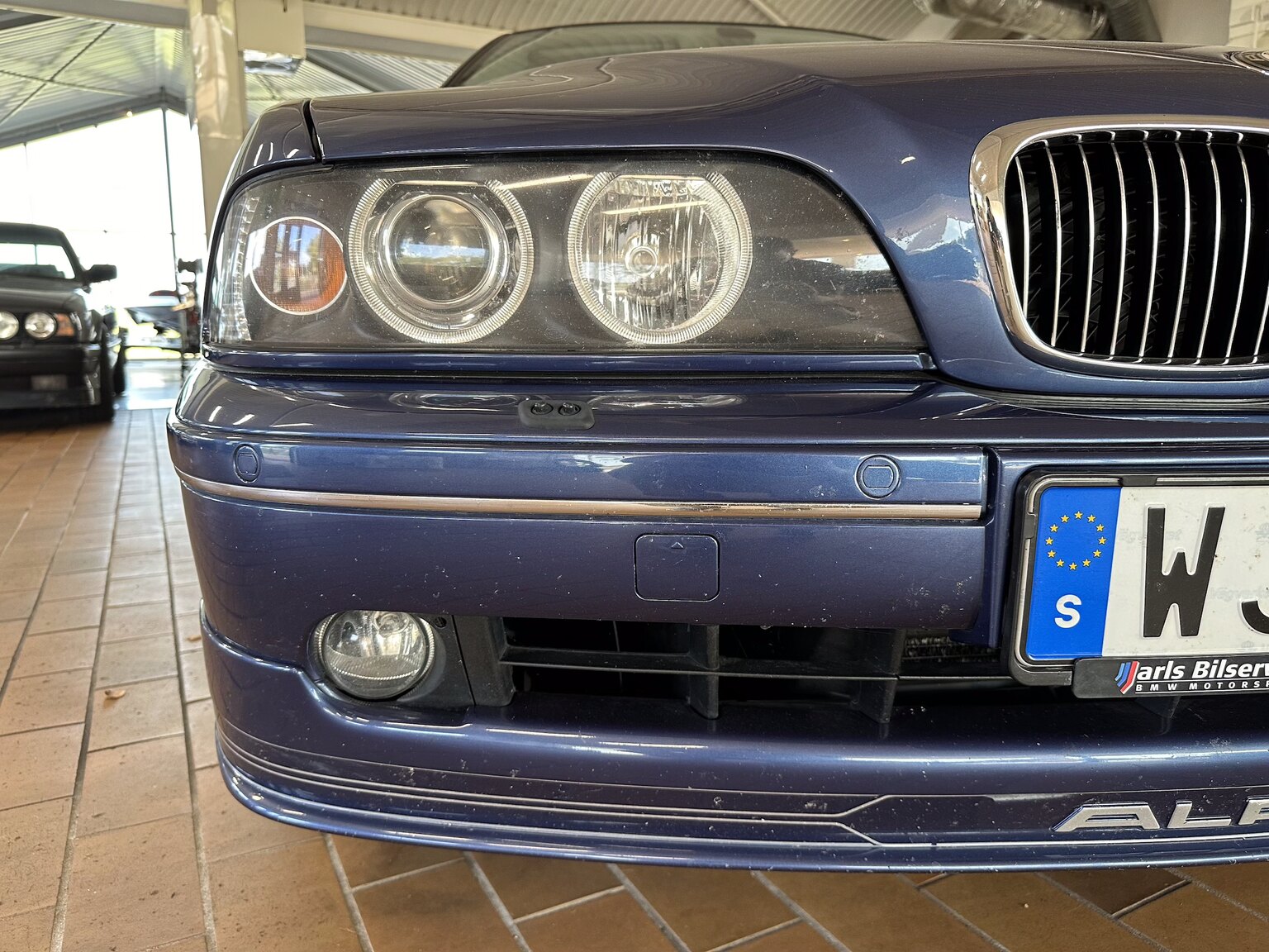 Exteriörbild på 2002 ALPINA B10 V8S