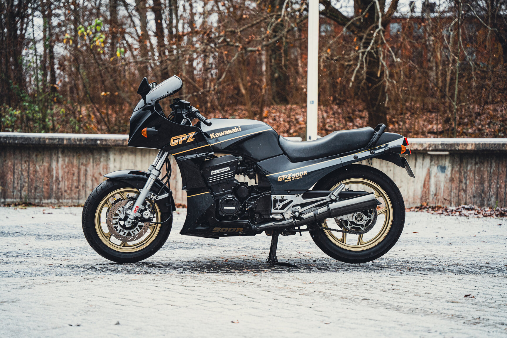 Exteriörbild på 1990 Kawasaki ZX900R