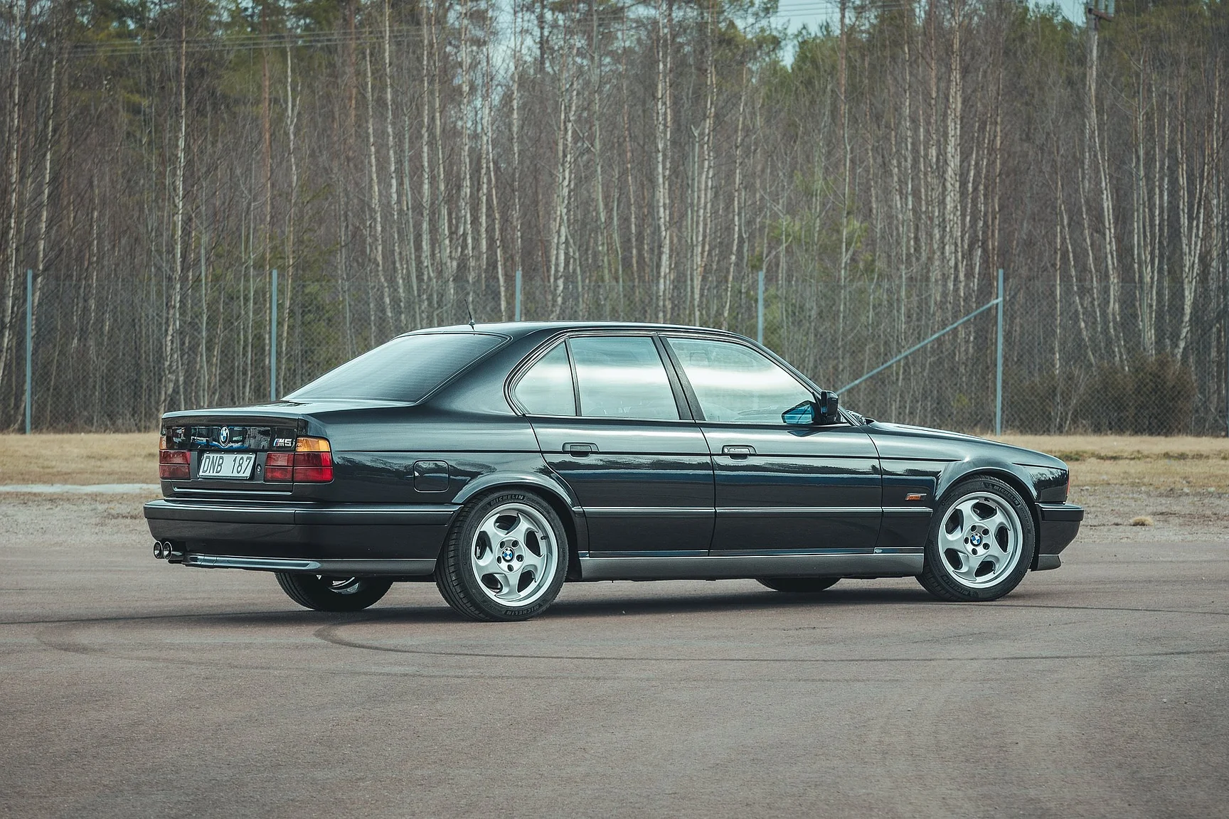 Exterior image of 1992 BMW M5 3.8 (12)