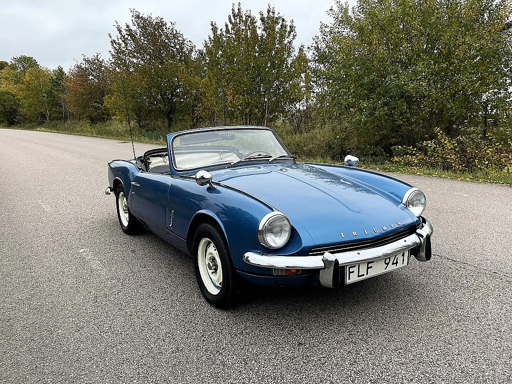 Exteriörbild på 1966 Triumph Spitfire (1)