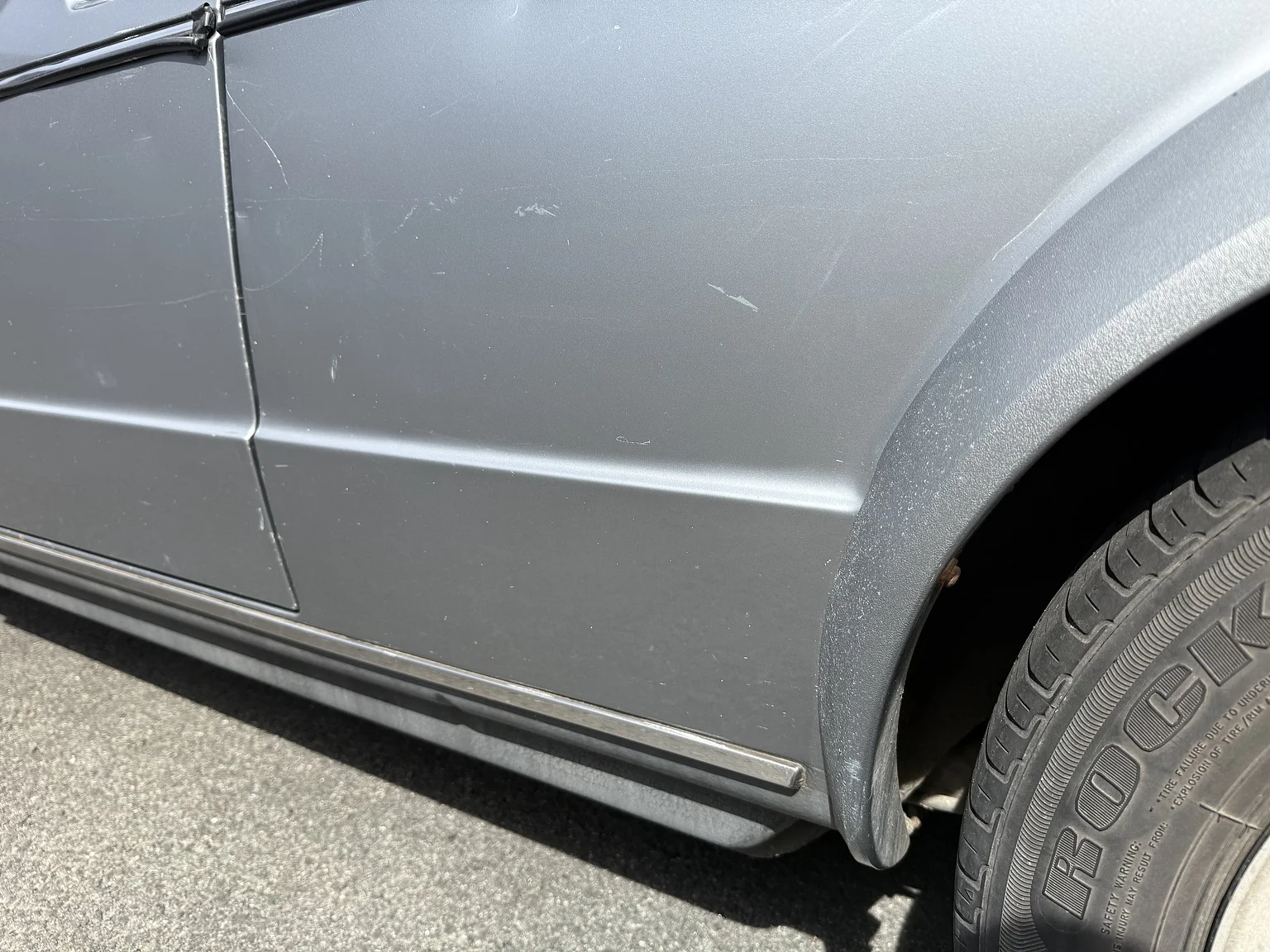 Exterior image of 1987 VW Golf Cabriolet (33)