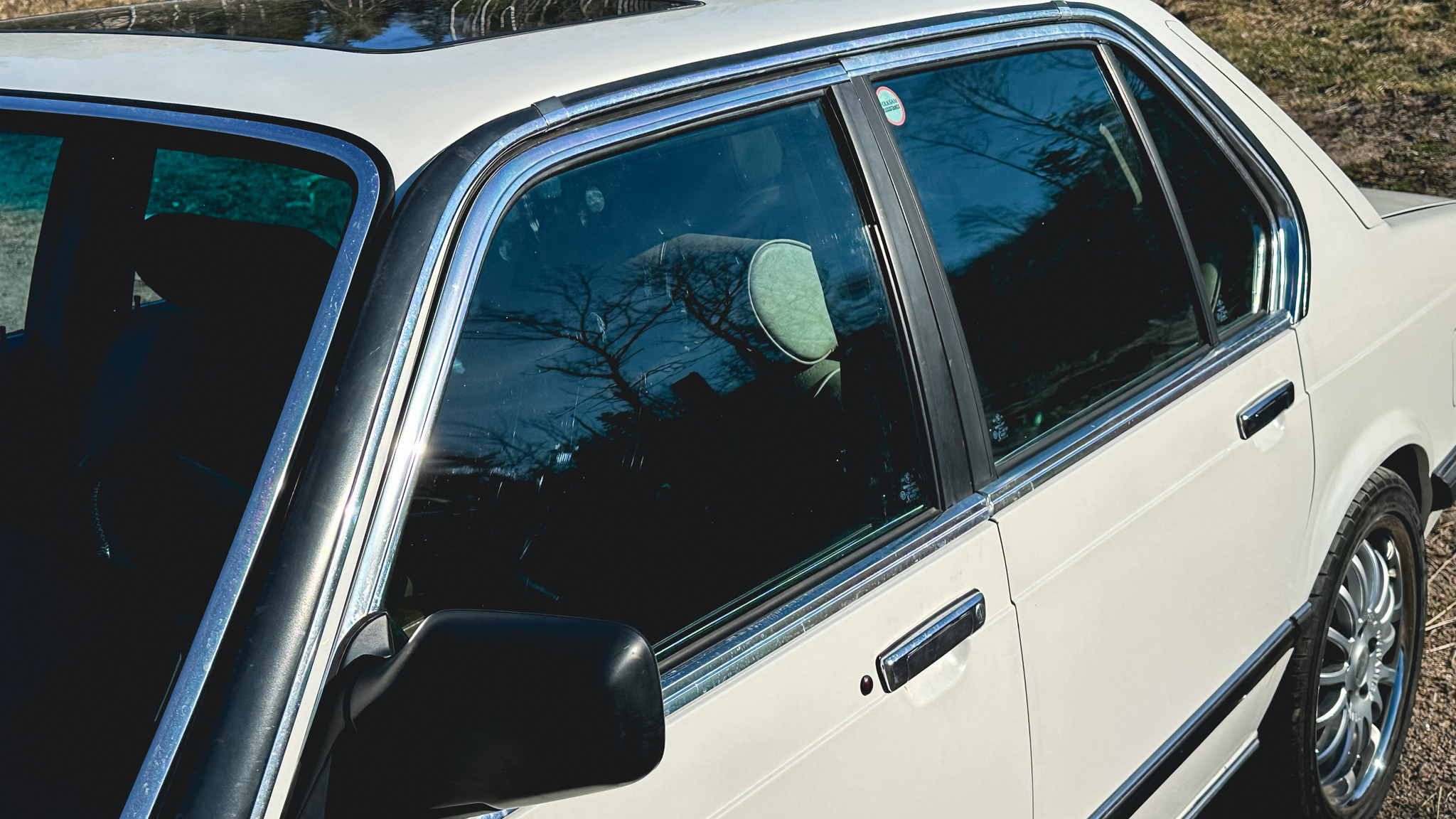 Exteriörbild på 1984 BMW 745i Executive Automat