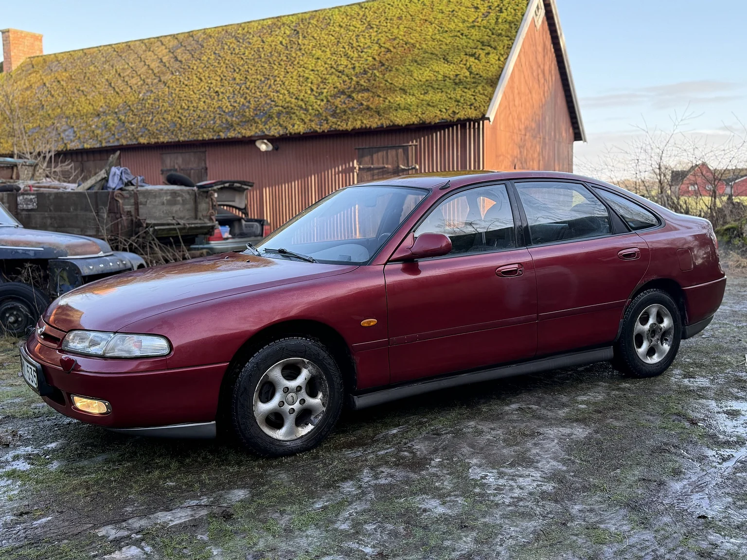 Exteriörbild på 1992 Mazda 626 Hatchback 2.5 V6 Automatic (1)